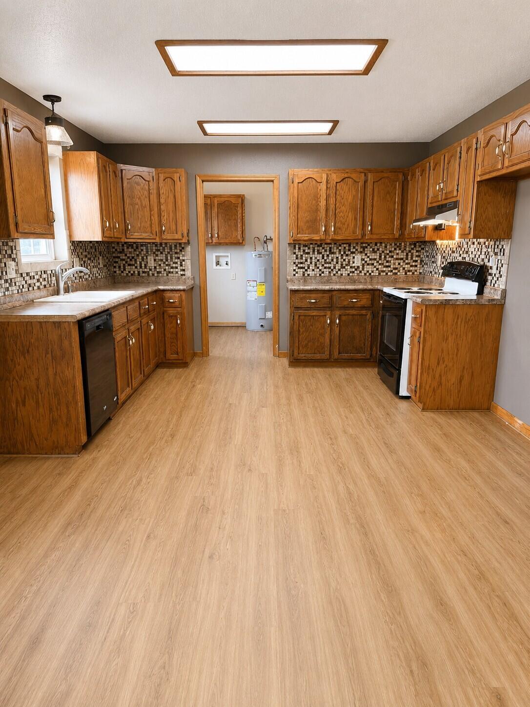 1738 East 400th Road Property Photo 11