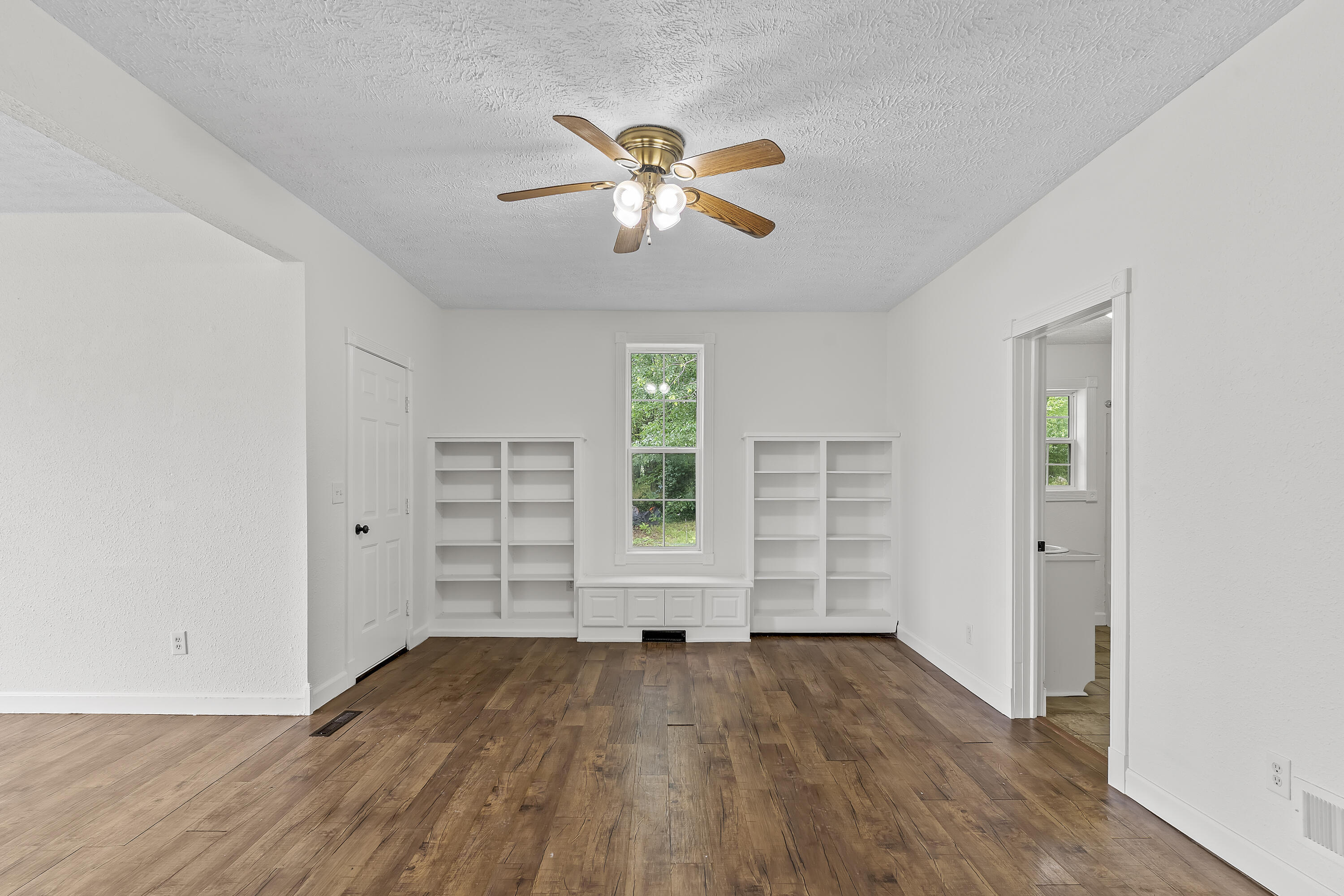 8199 West Farm Road 76 Property Photo 10