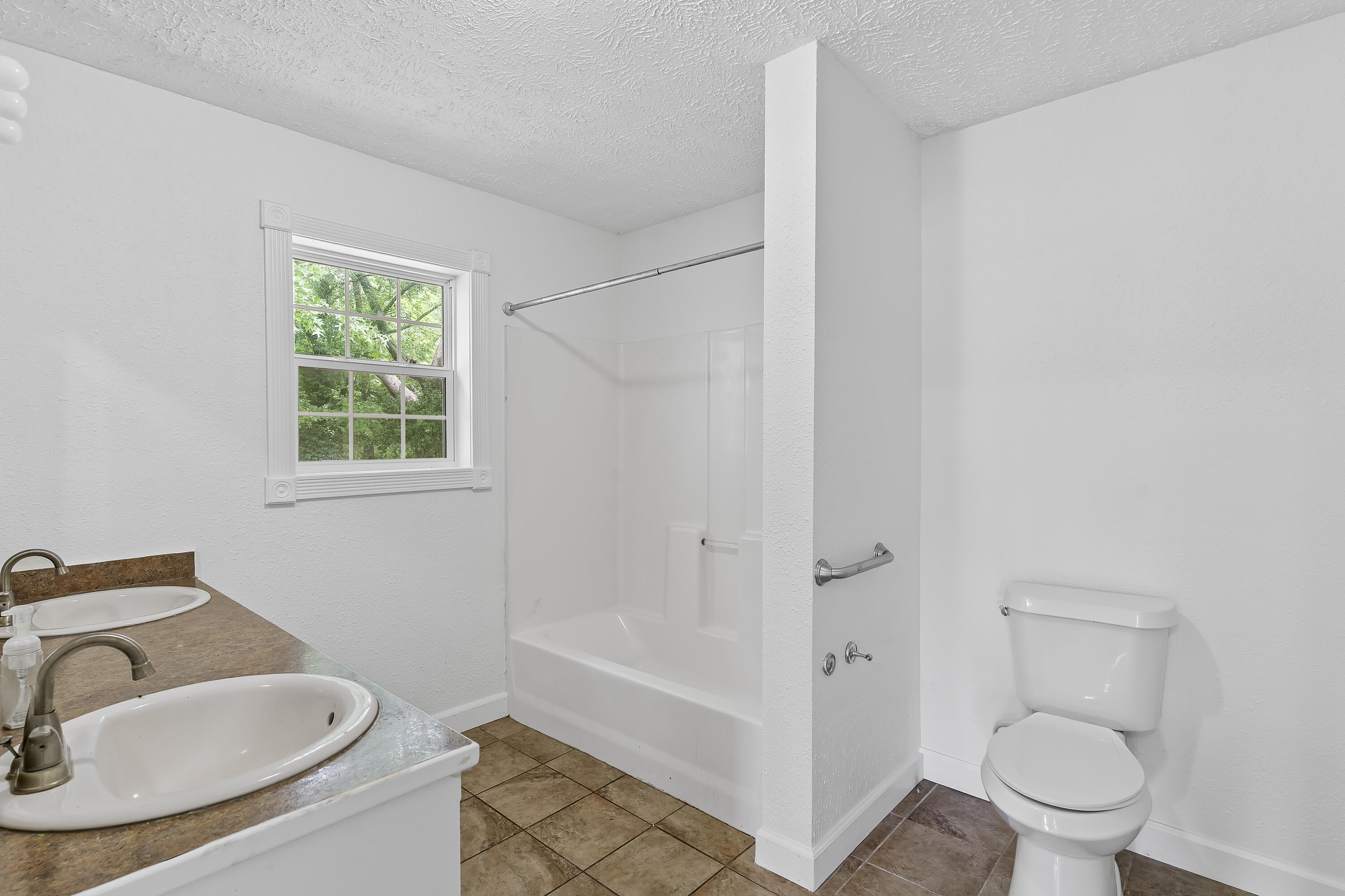 8199 West Farm Road 76 Property Photo 12