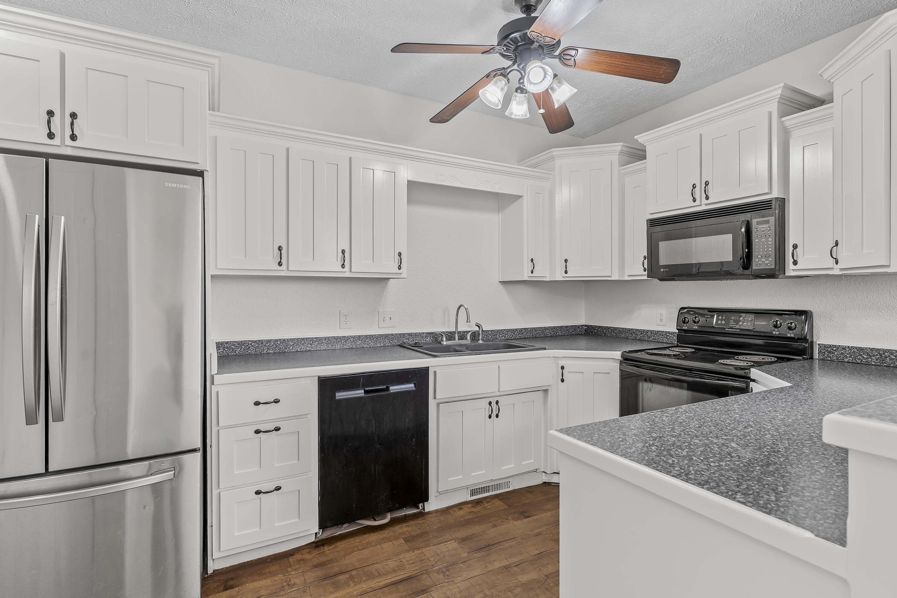 8199 West Farm Road 76 Property Photo 14