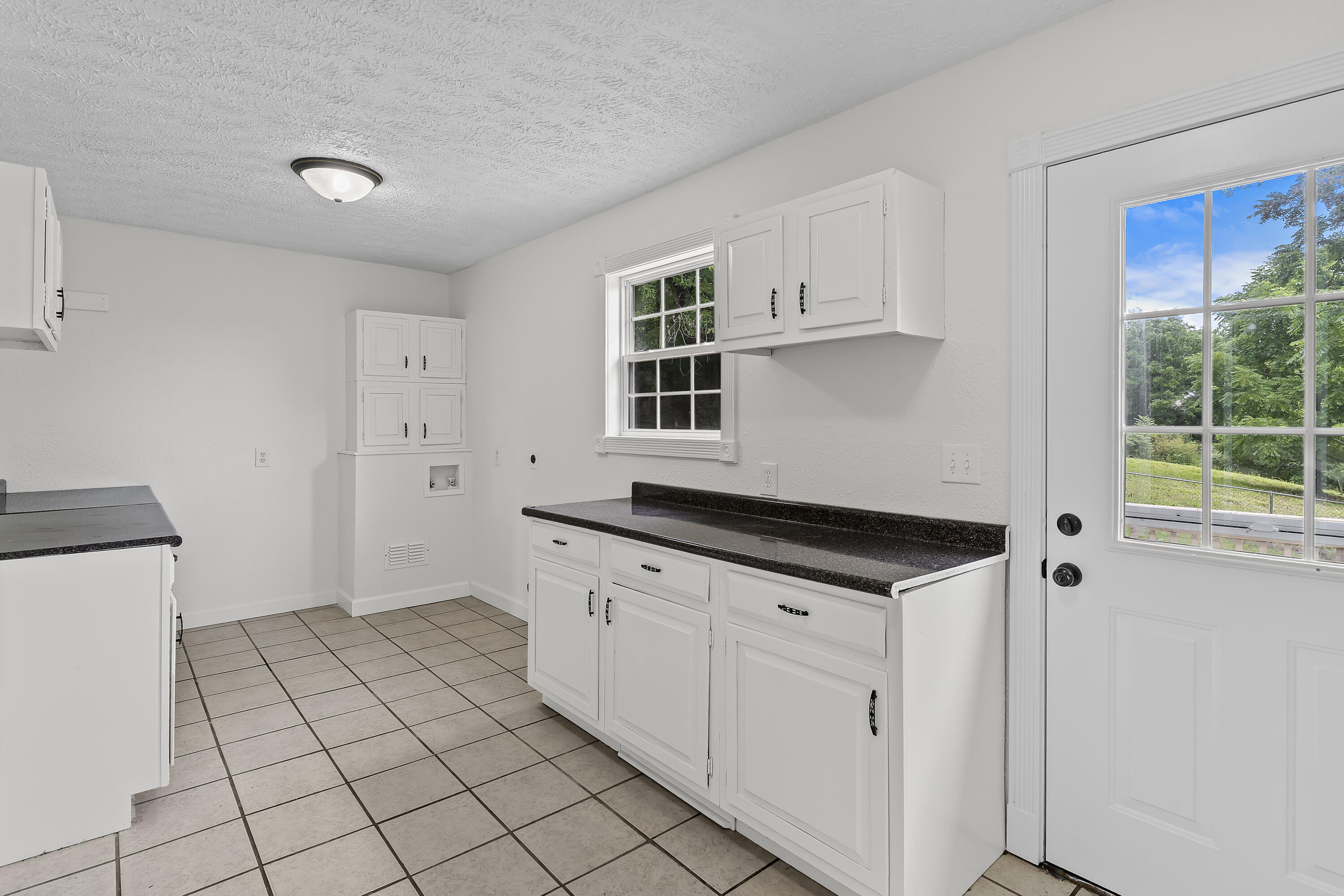 8199 West Farm Road 76 Property Photo 19