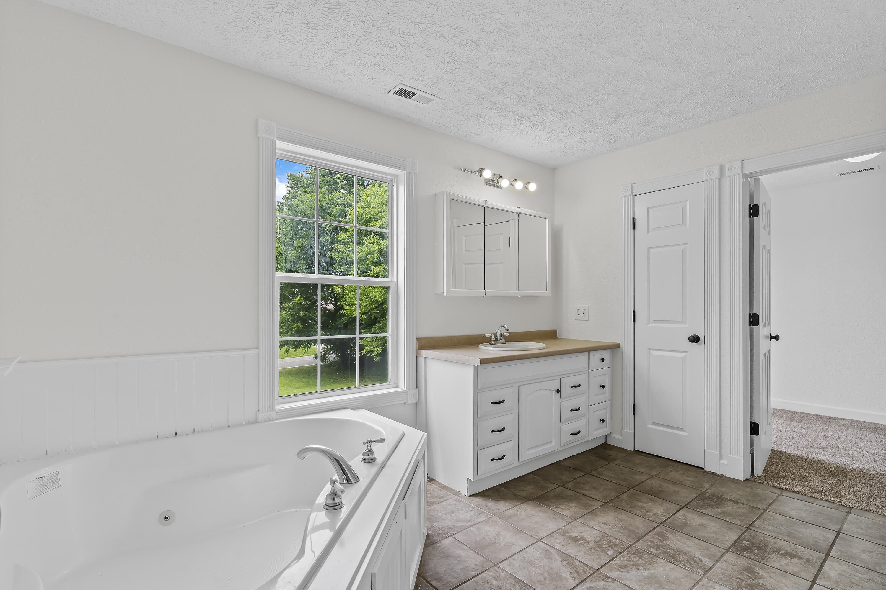 8199 West Farm Road 76 Property Photo 25