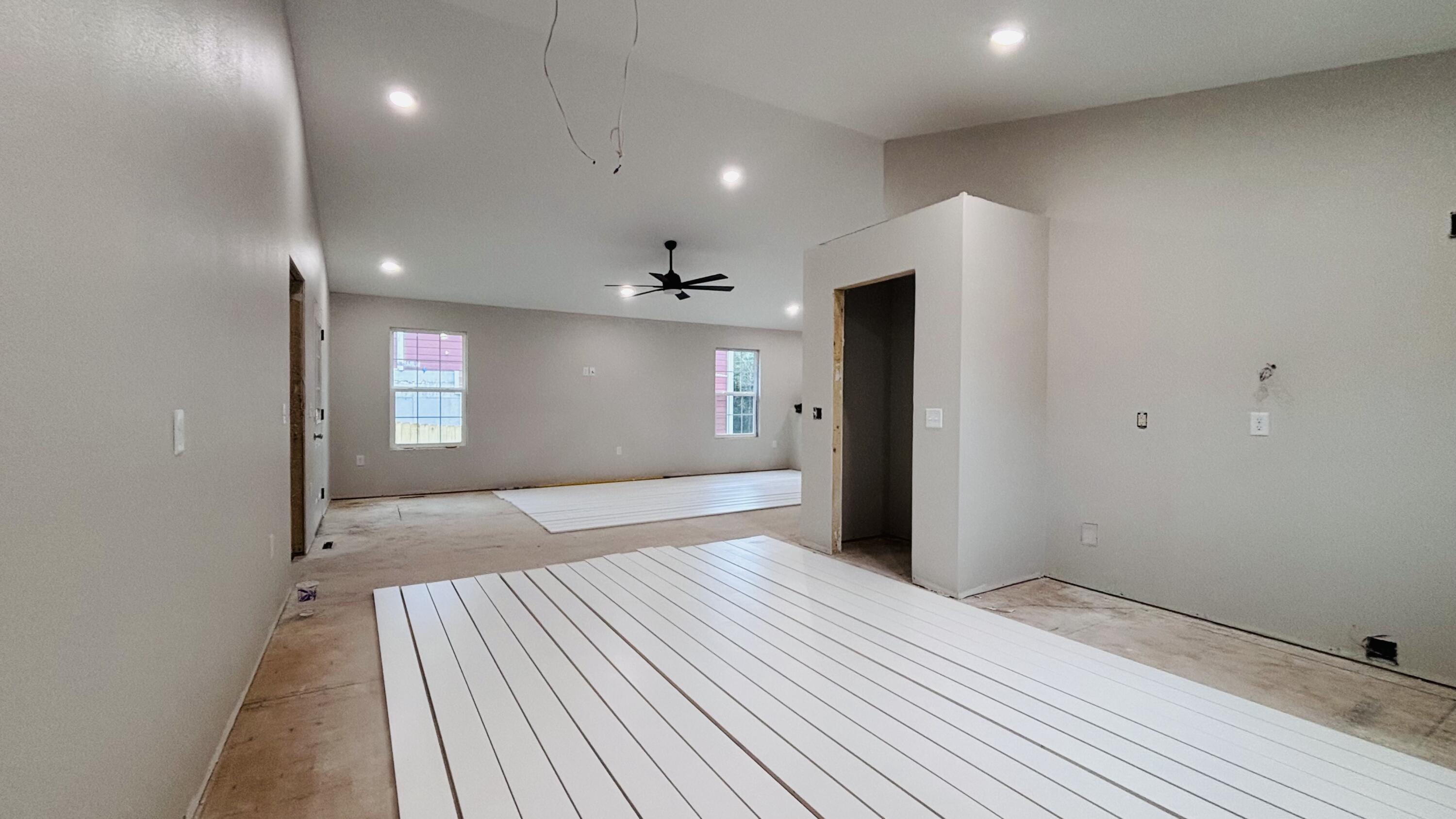 2791 Maple Street Property Photo 6