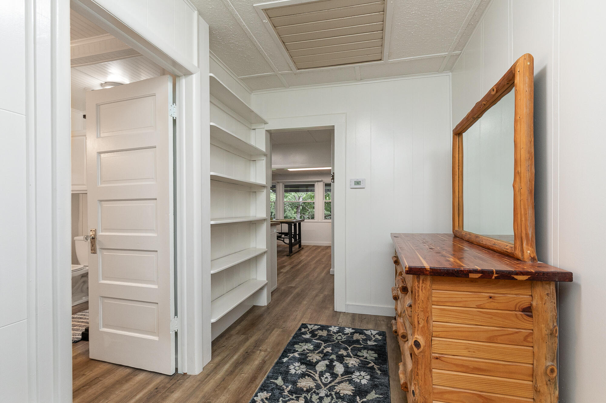 3292 Lakeview Drive Property Photo 9