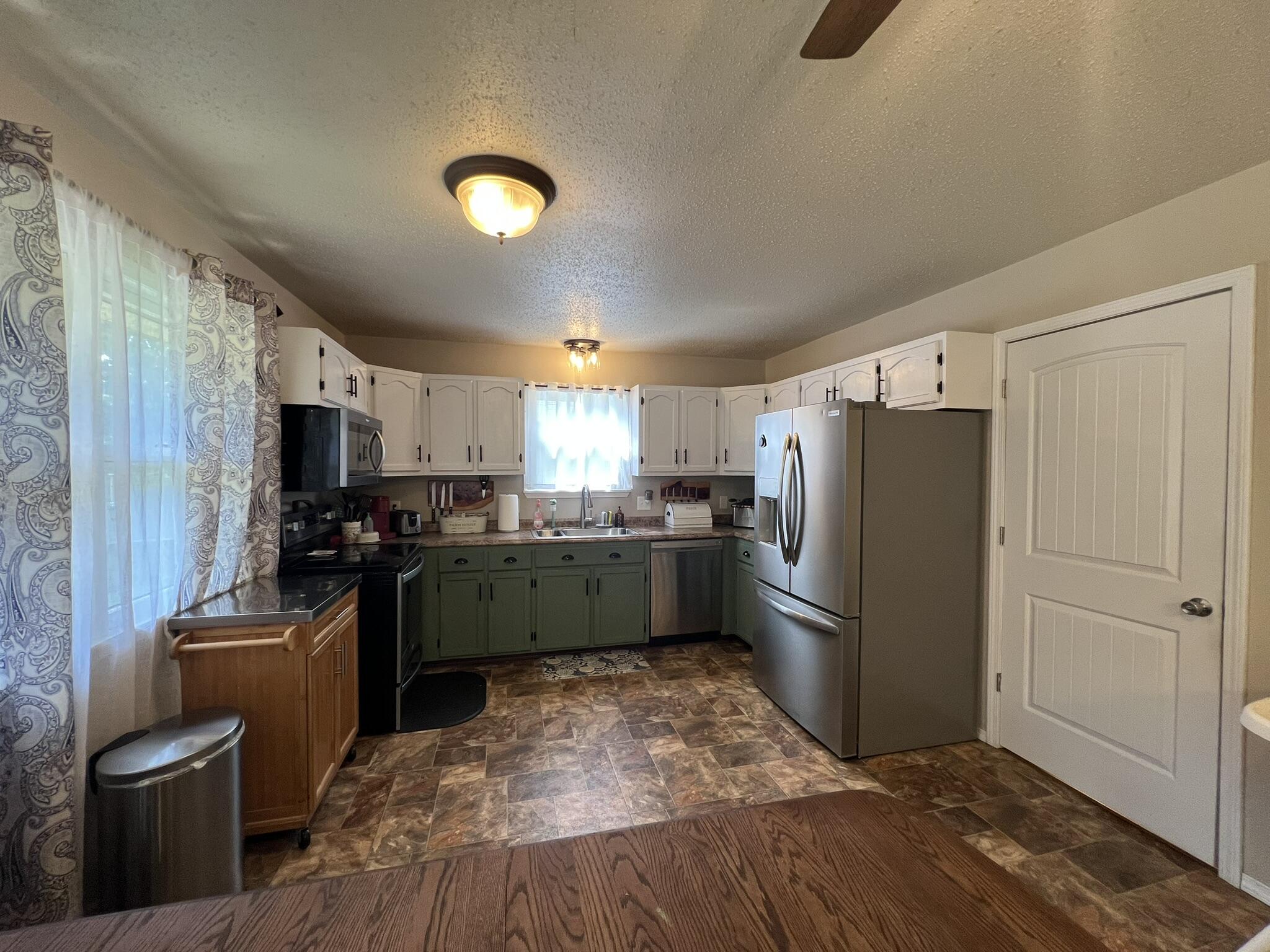 1907 Stein Avenue Property Photo 17