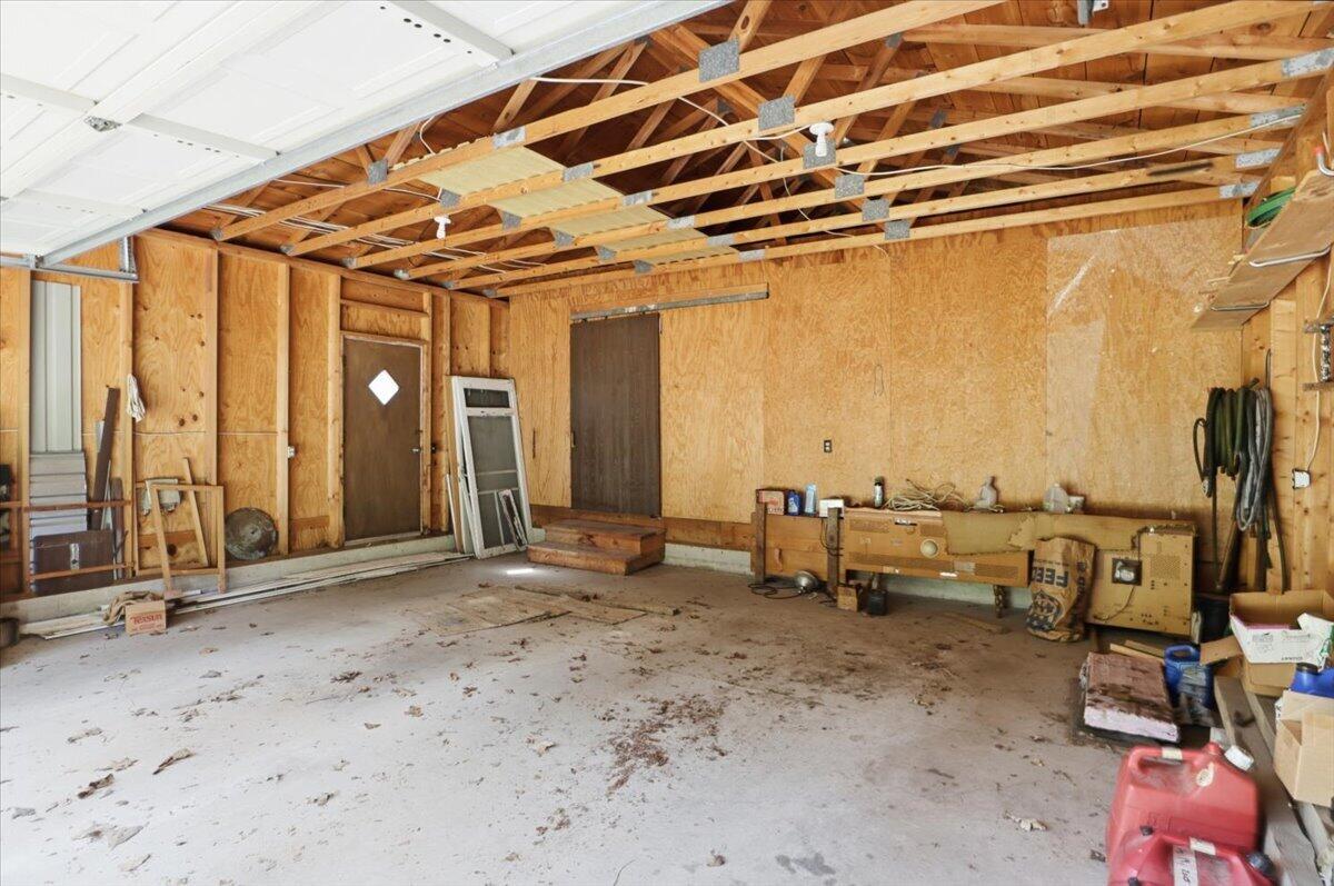 100 Muleshoe Trail Property Photo 35