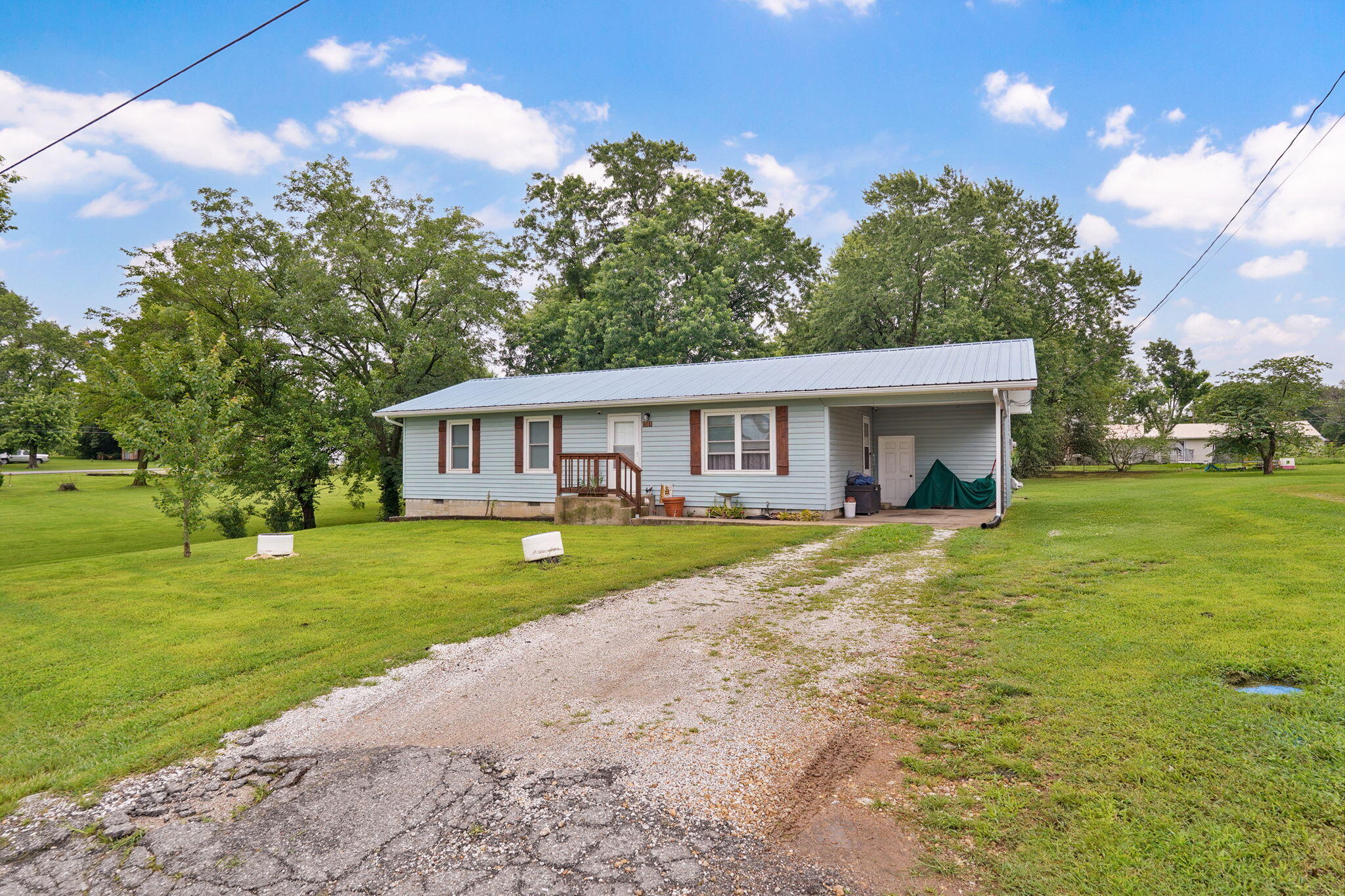 408 Lilly Street Property Photo 1