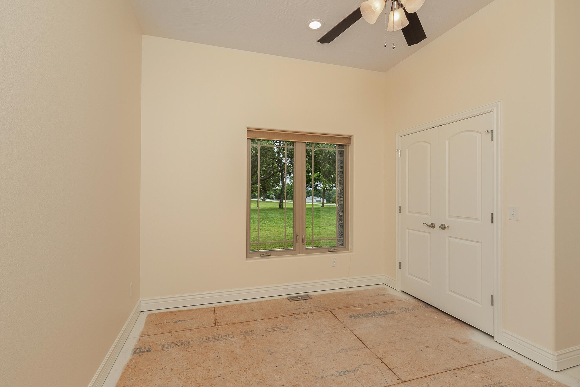 112 Clearview Court Property Photo 56
