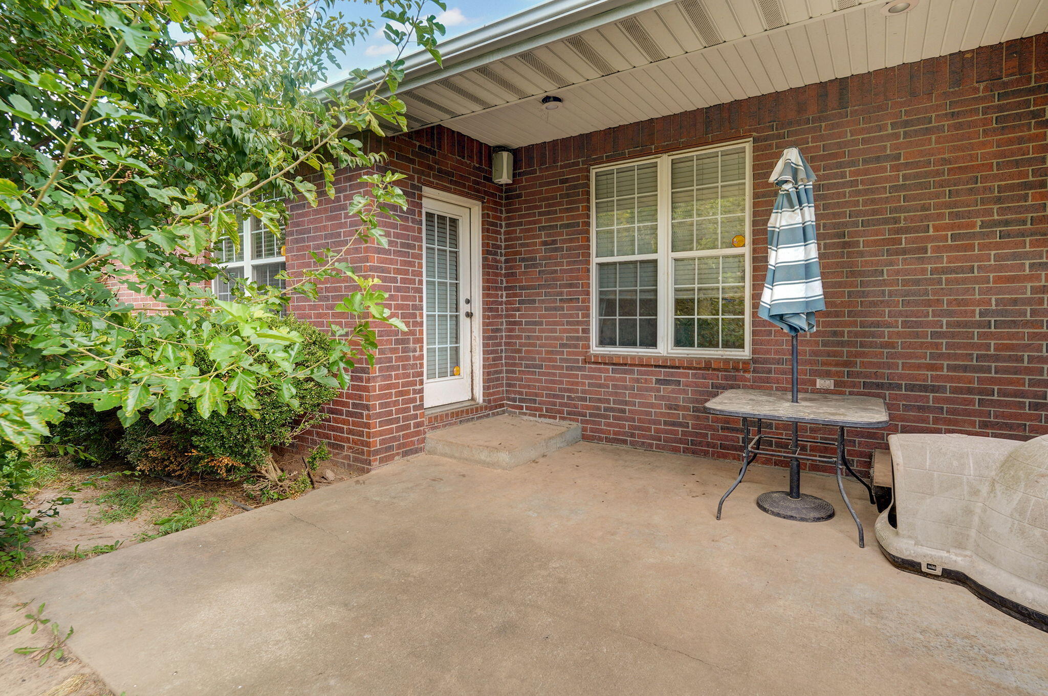 3862 West Vincent Drive Property Photo 4