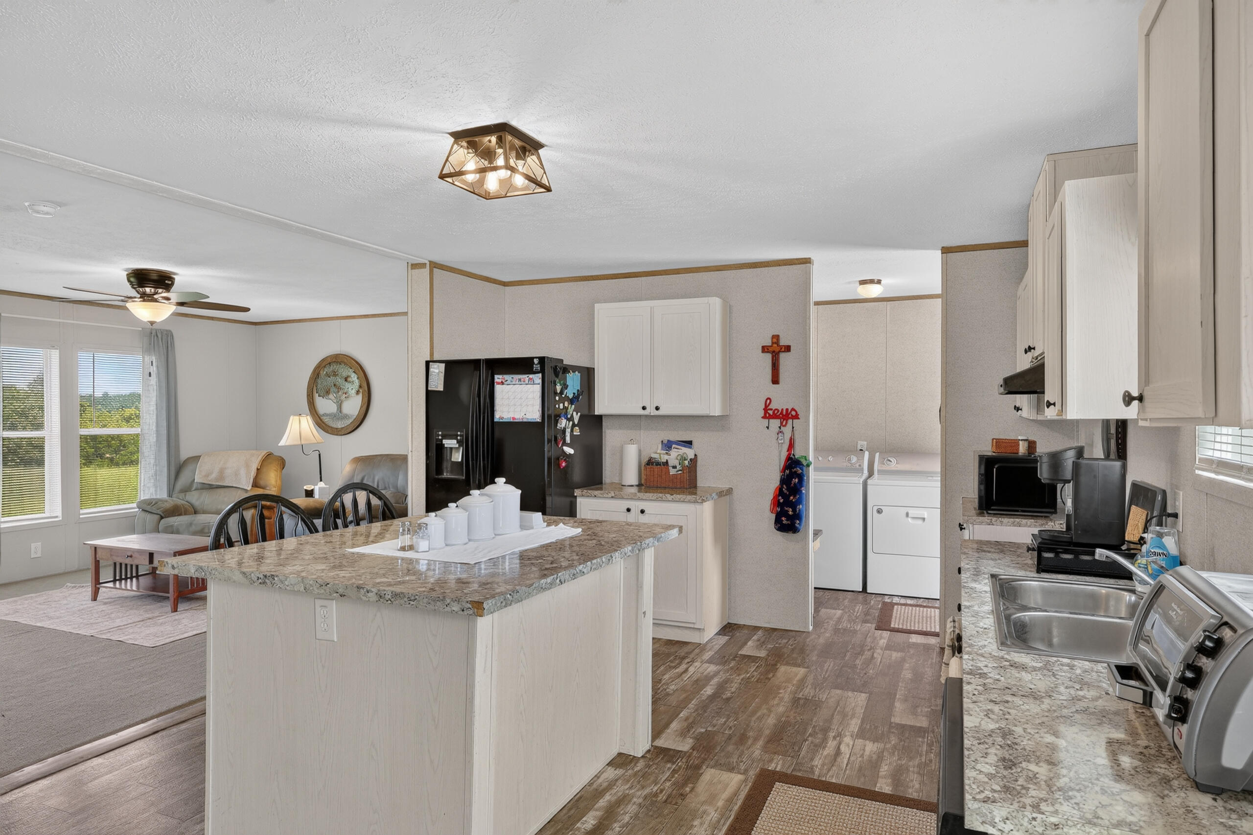 20068 Highway 181 Property Photo 4