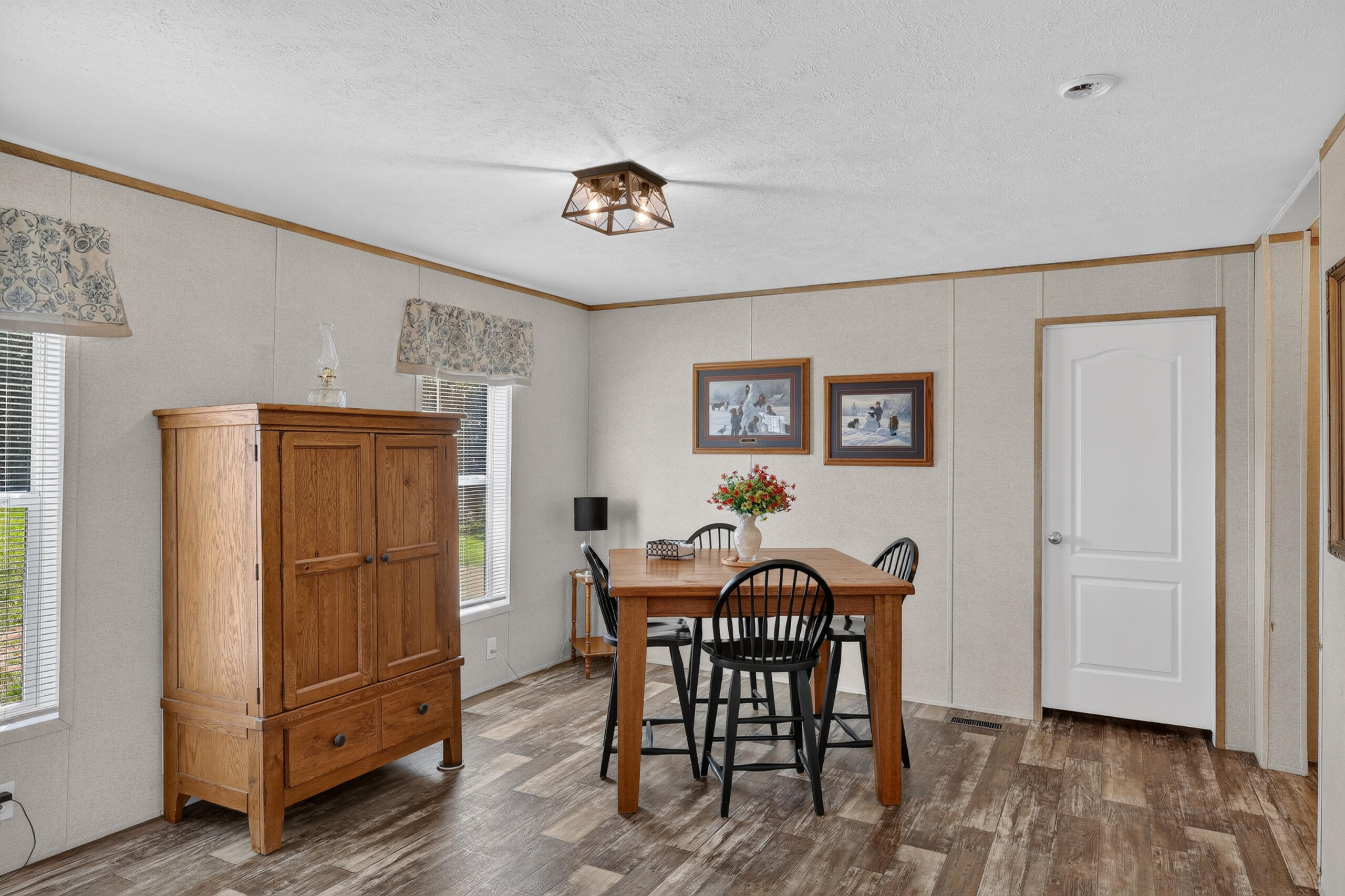 20068 Highway 181 Property Photo 6