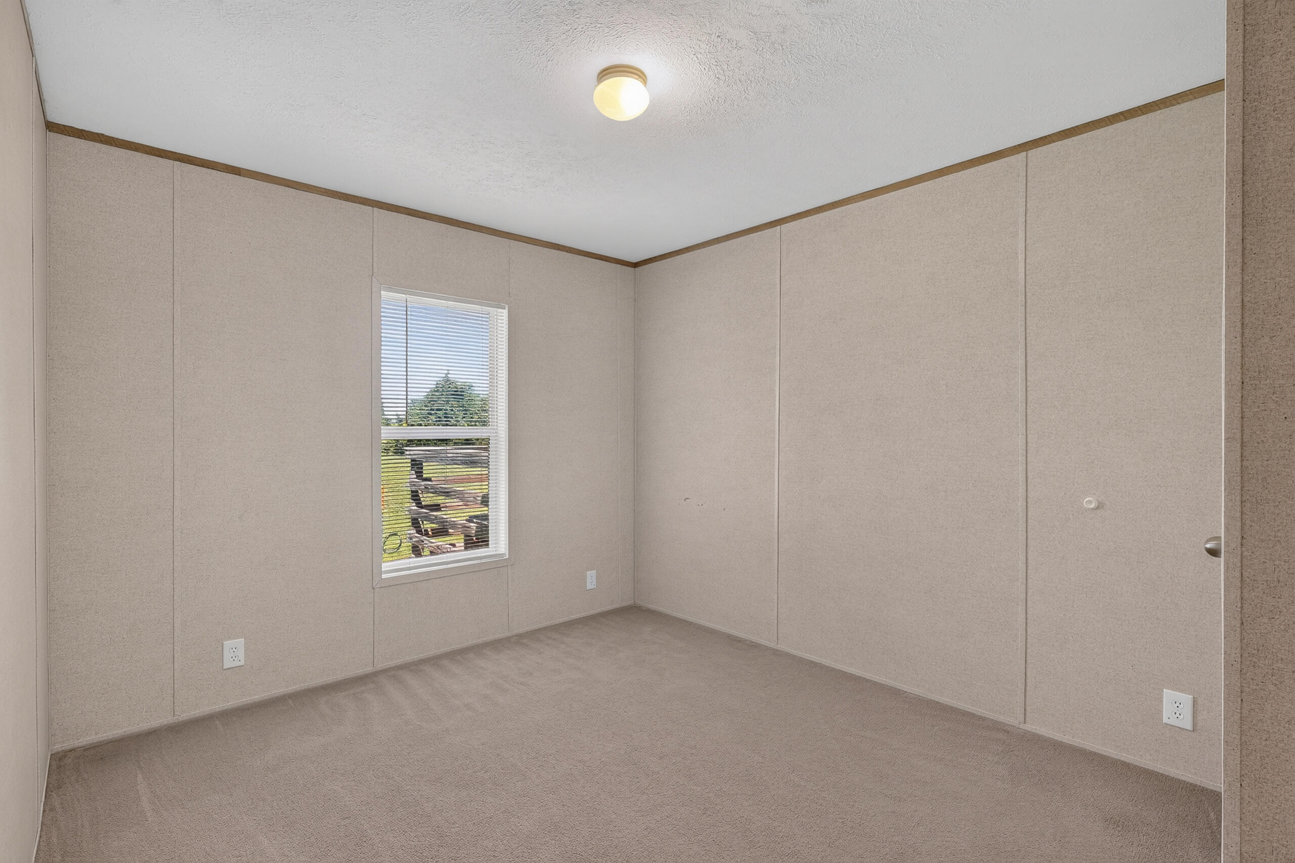 20068 Highway 181 Property Photo 14