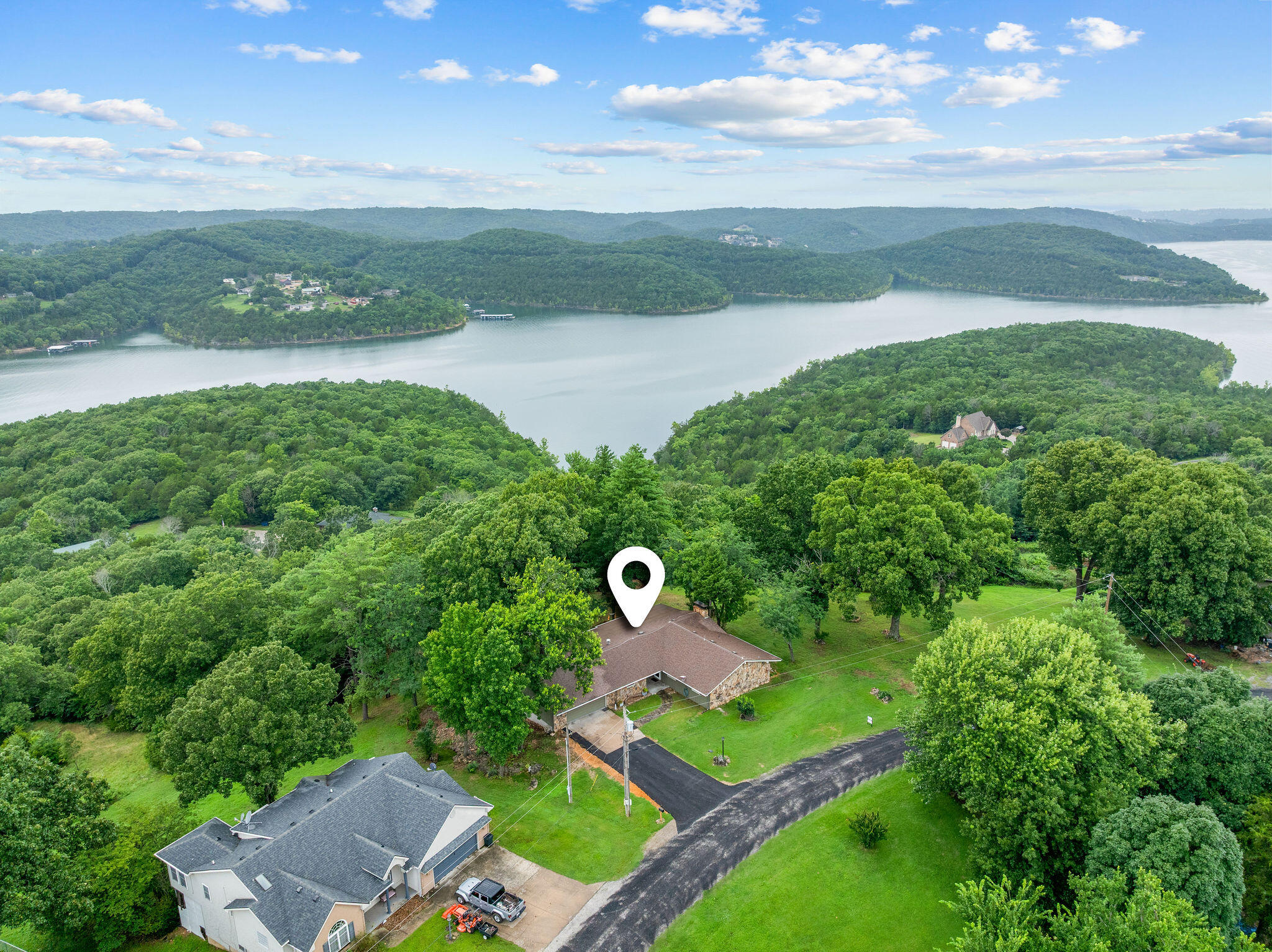 433 Wood Ridge Drive Property Photo 4