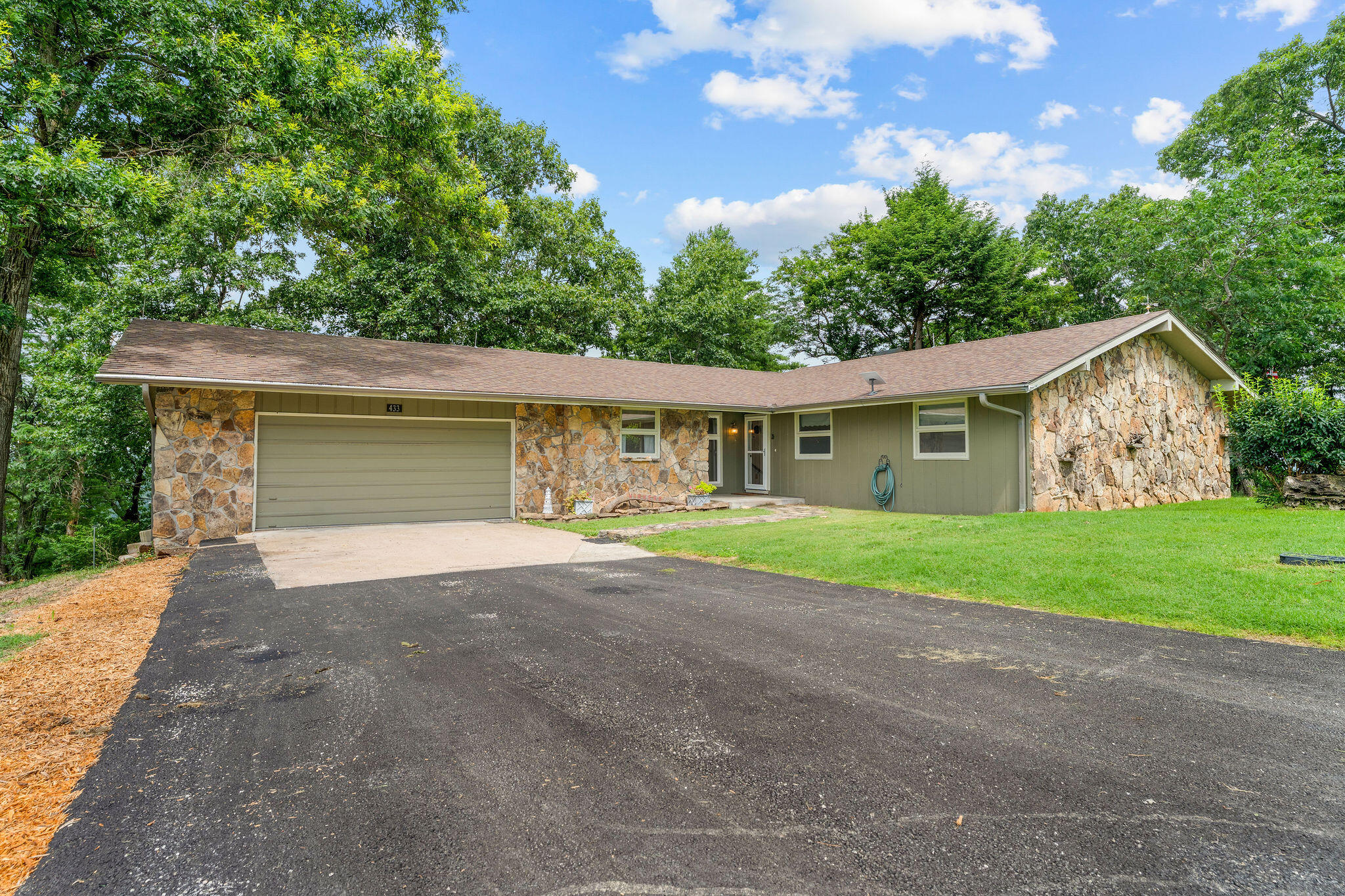 433 Wood Ridge Drive Property Photo 5