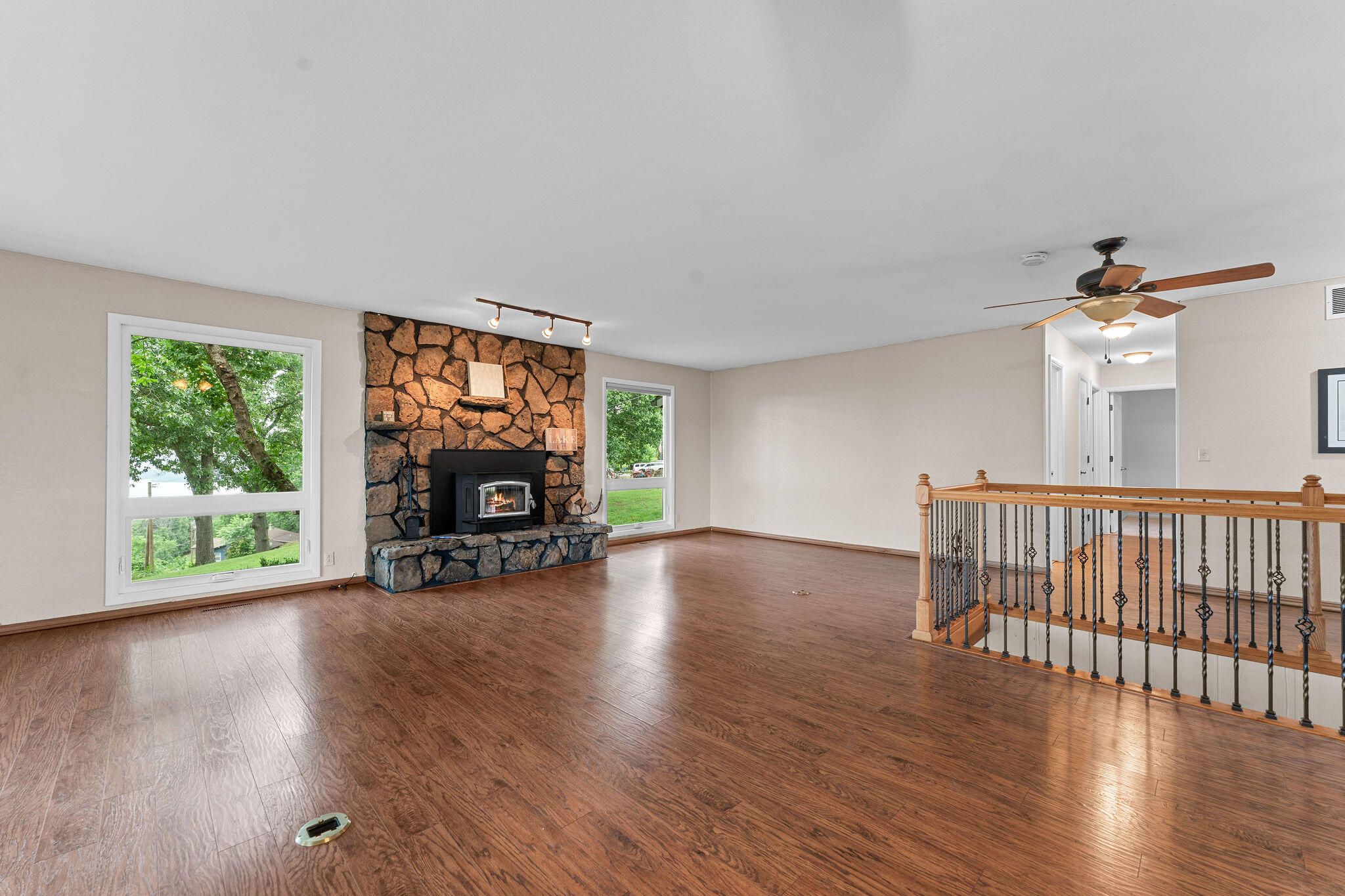433 Wood Ridge Drive Property Photo 10