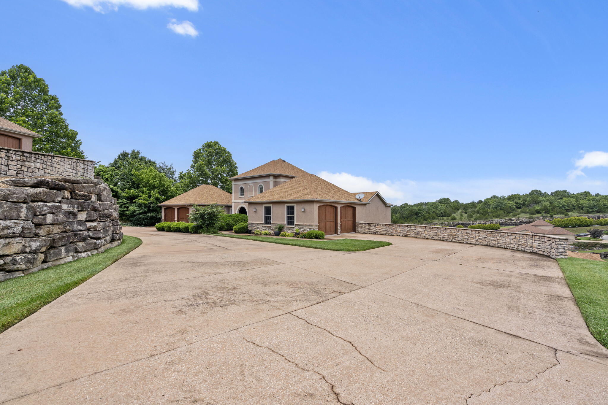 135 North Tuscany Drive Property Photo 4