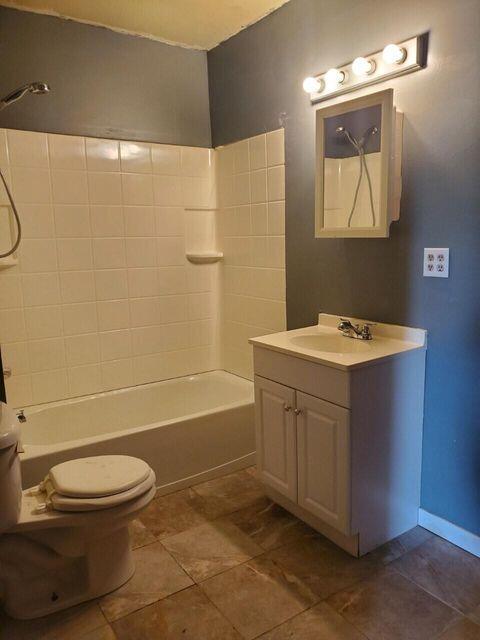 136 North Charles Street Property Photo 5