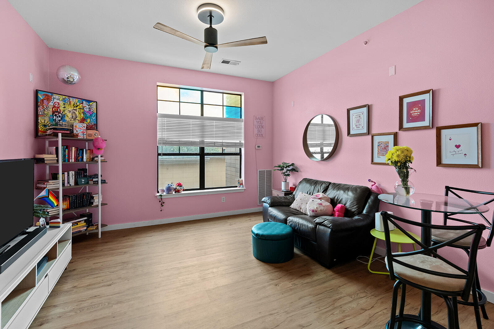 623 West Walnut Street Unit 203 Property Photo 6
