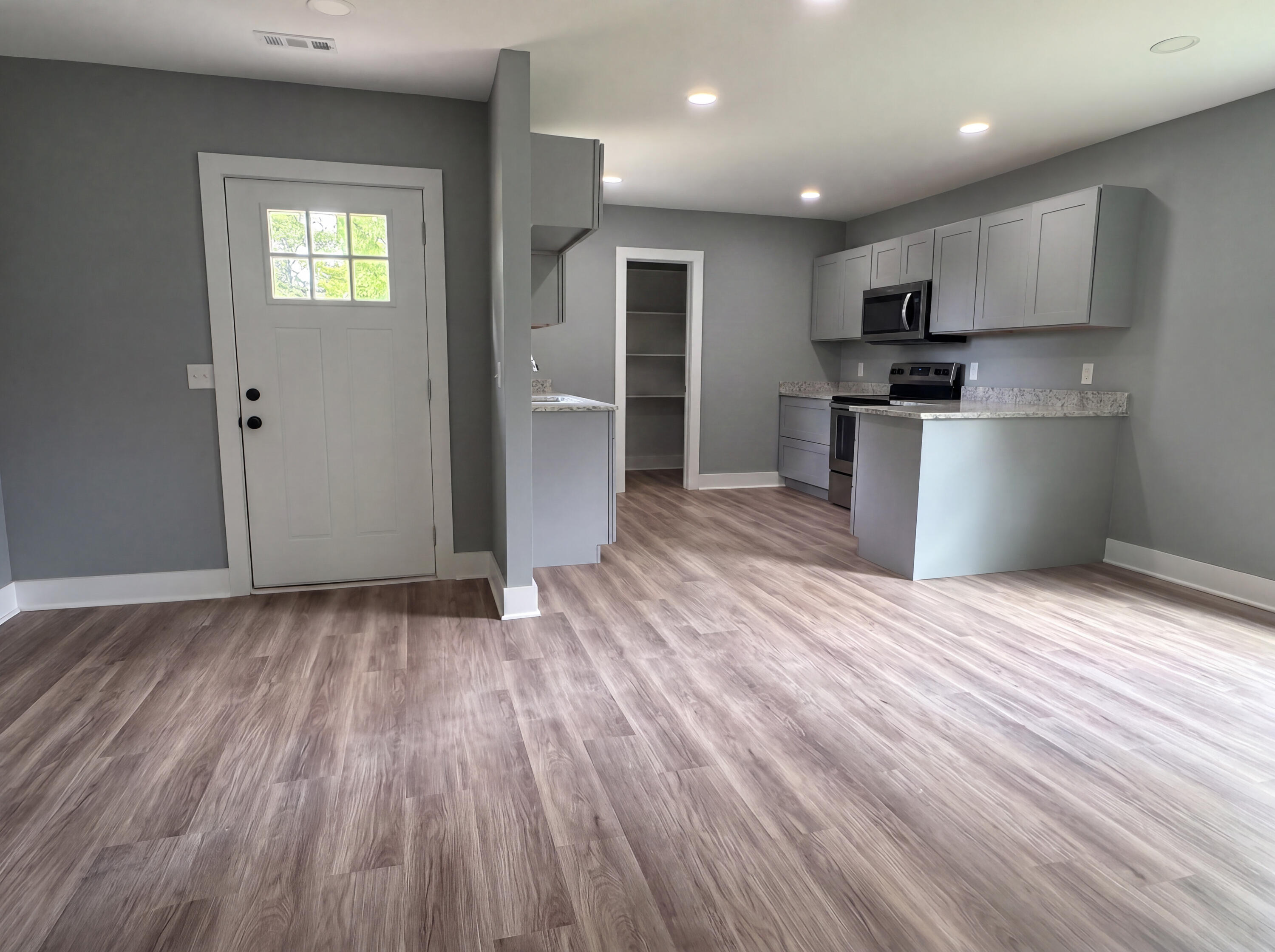 28215 Hickory Street Property Photo 6