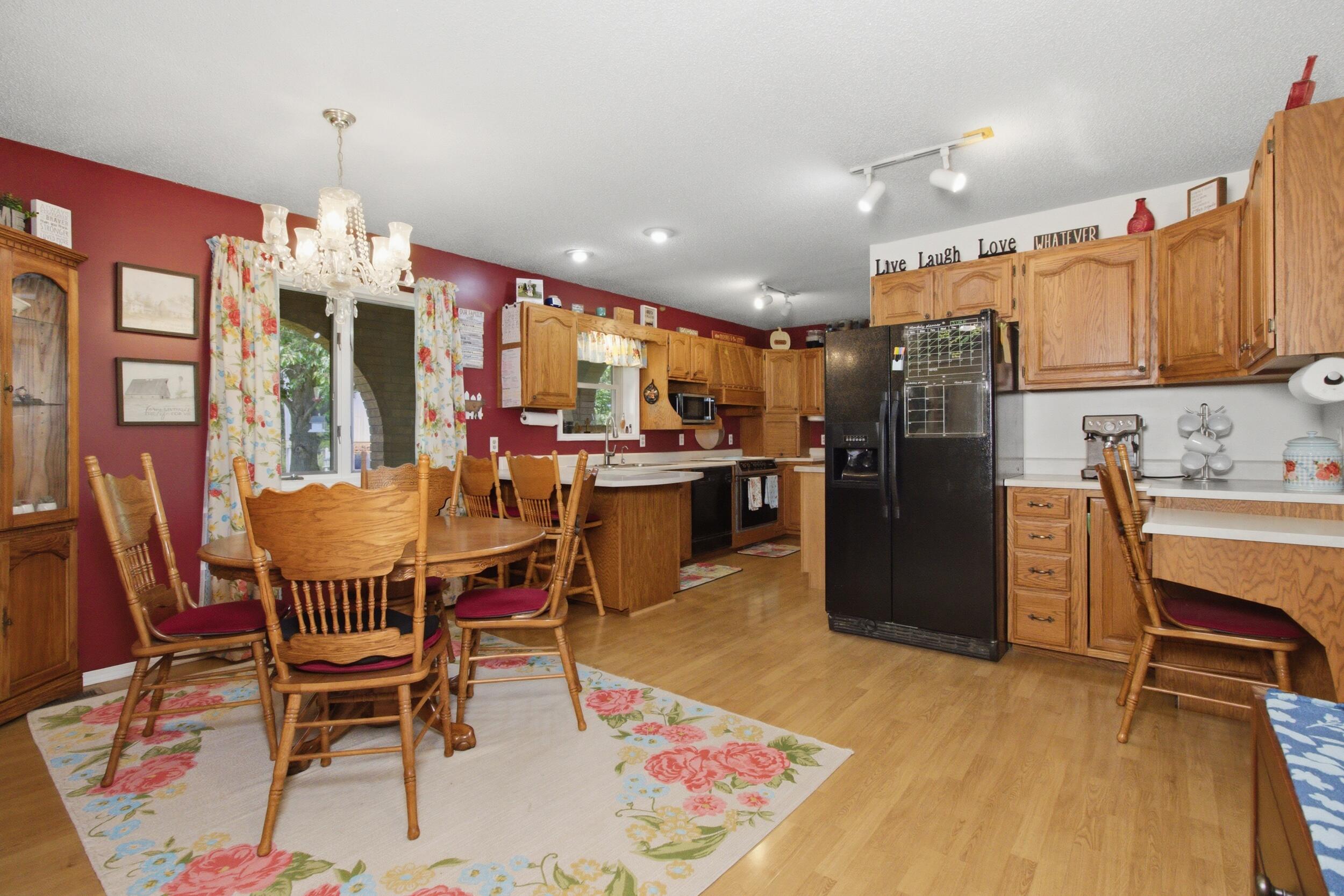 10349 Private Road 8825 Property Photo 6