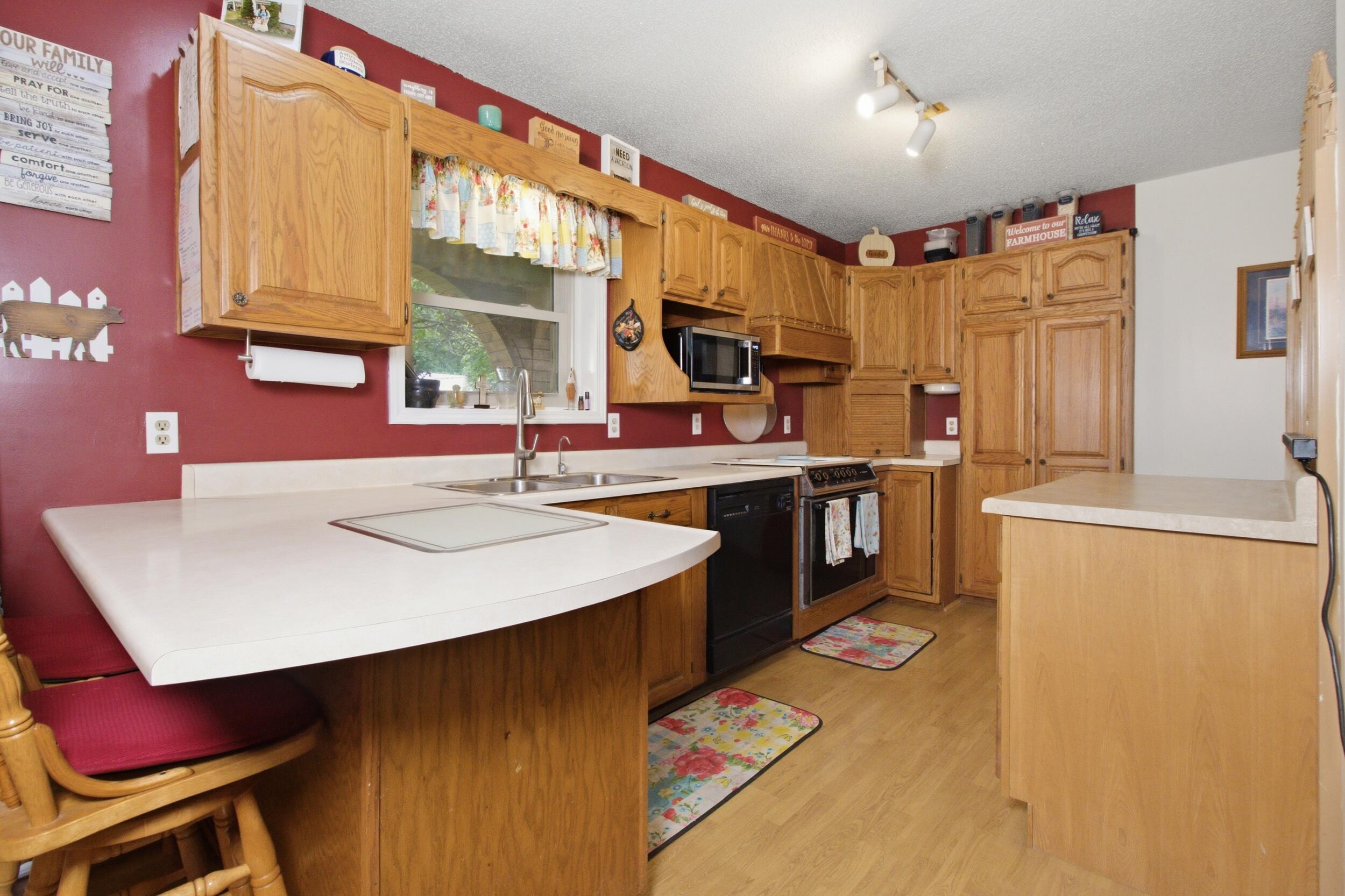 10349 Private Road 8825 Property Photo 8