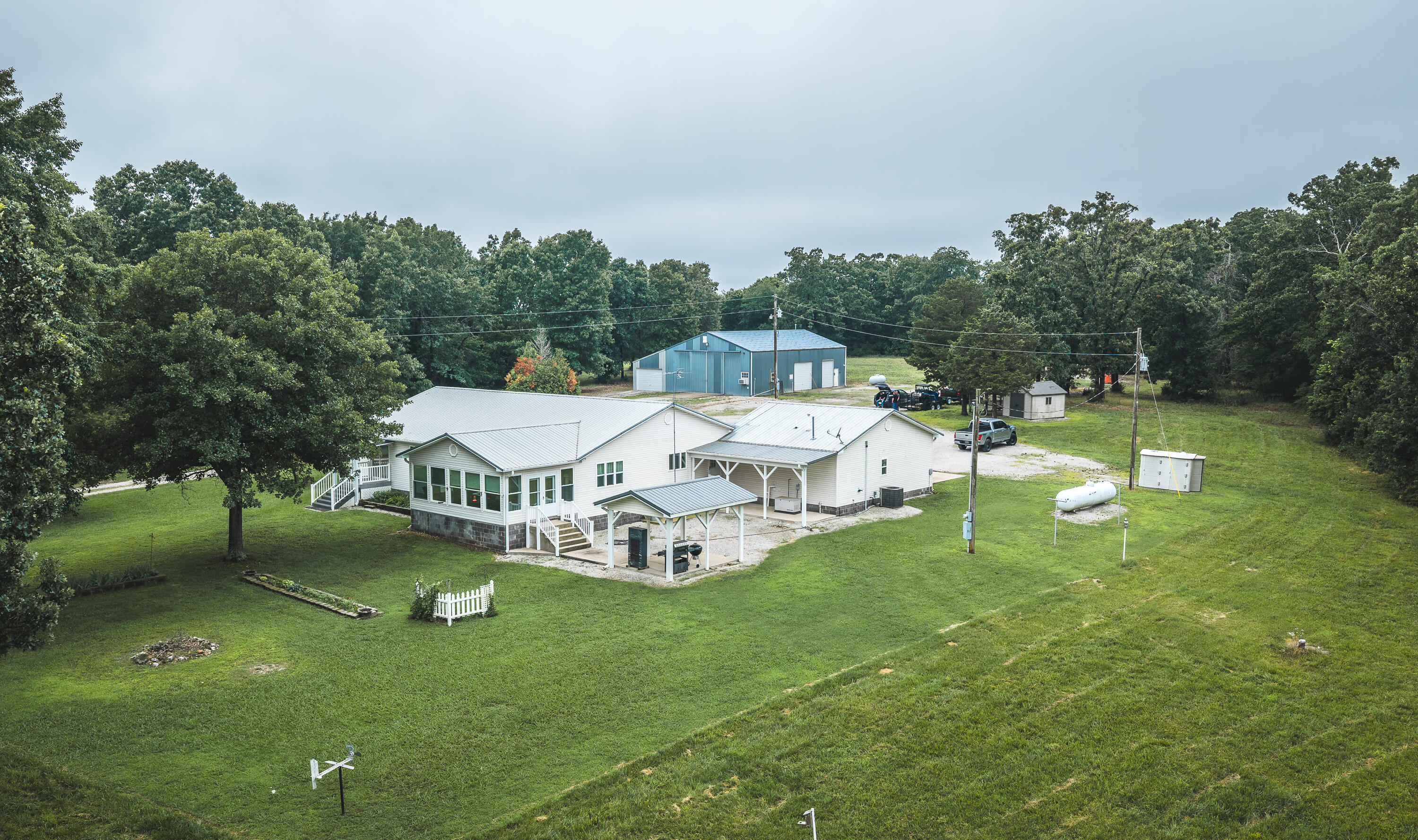 1569 Spider K Road Property Photo 1