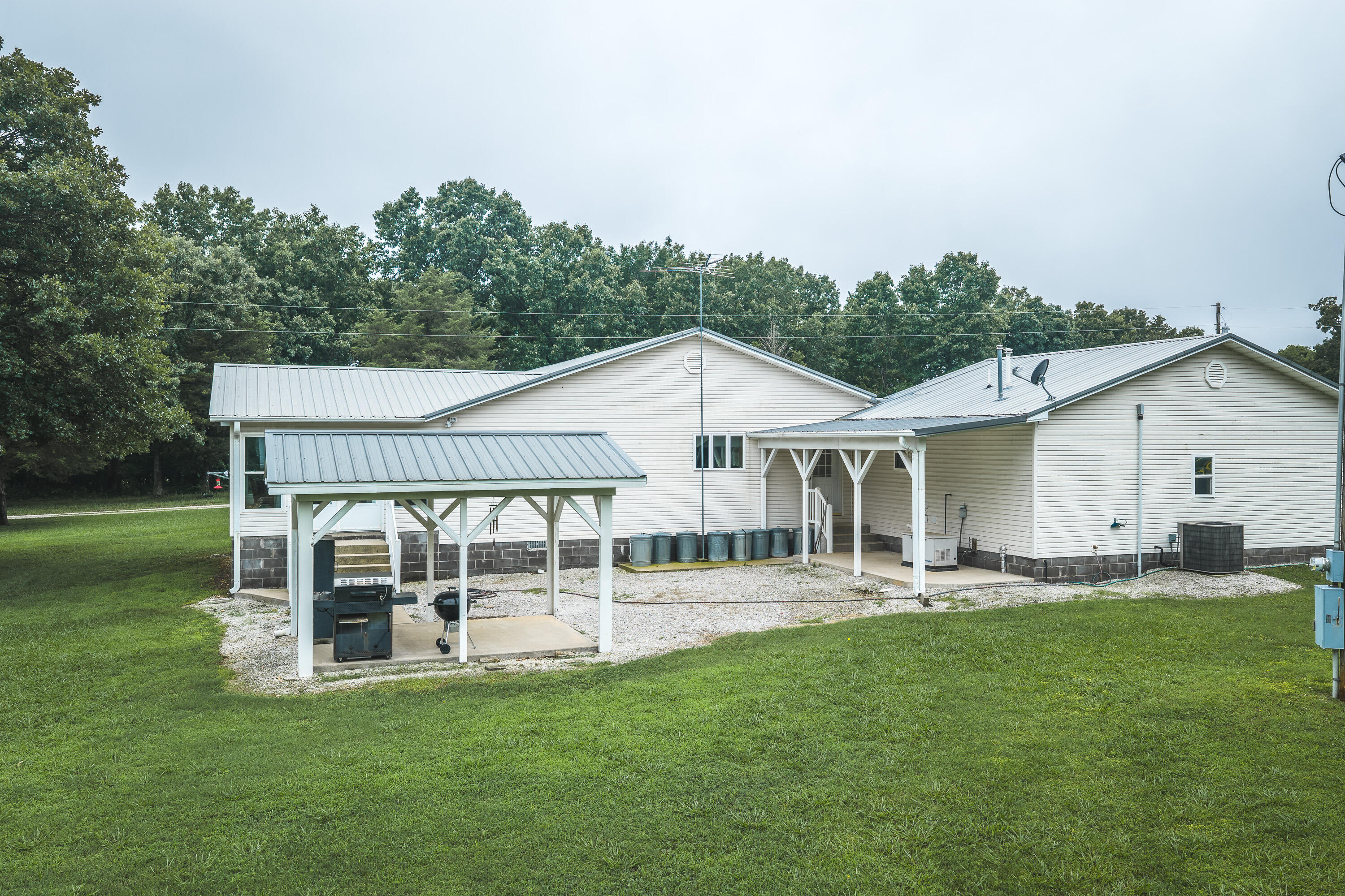 1569 Spider K Road Property Photo 6