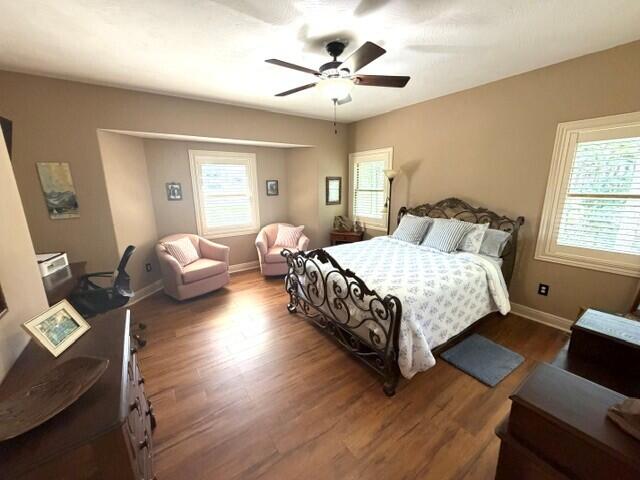 120 Bethpage Court Property Photo 23