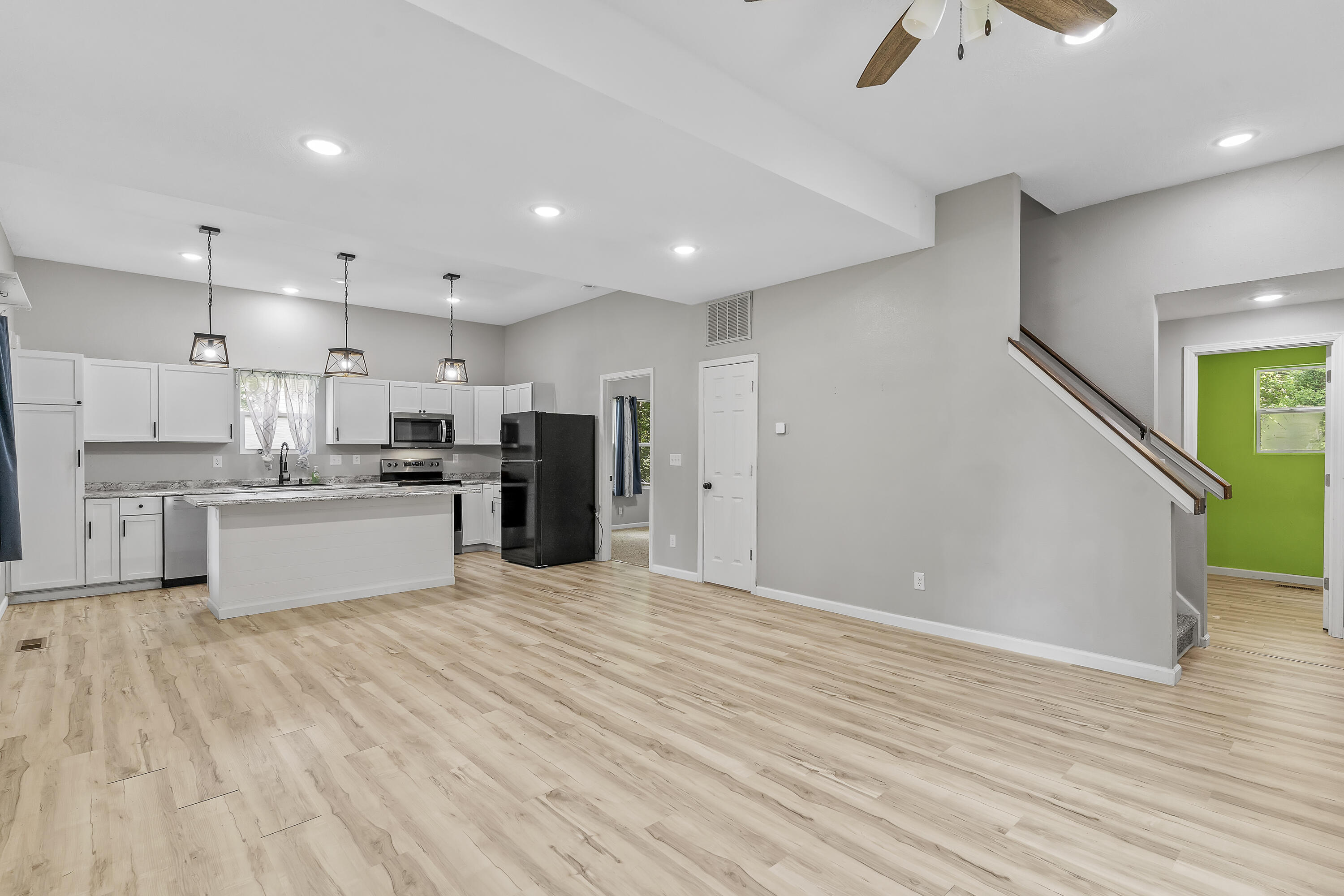 1825 North Burton Avenue Property Photo 6