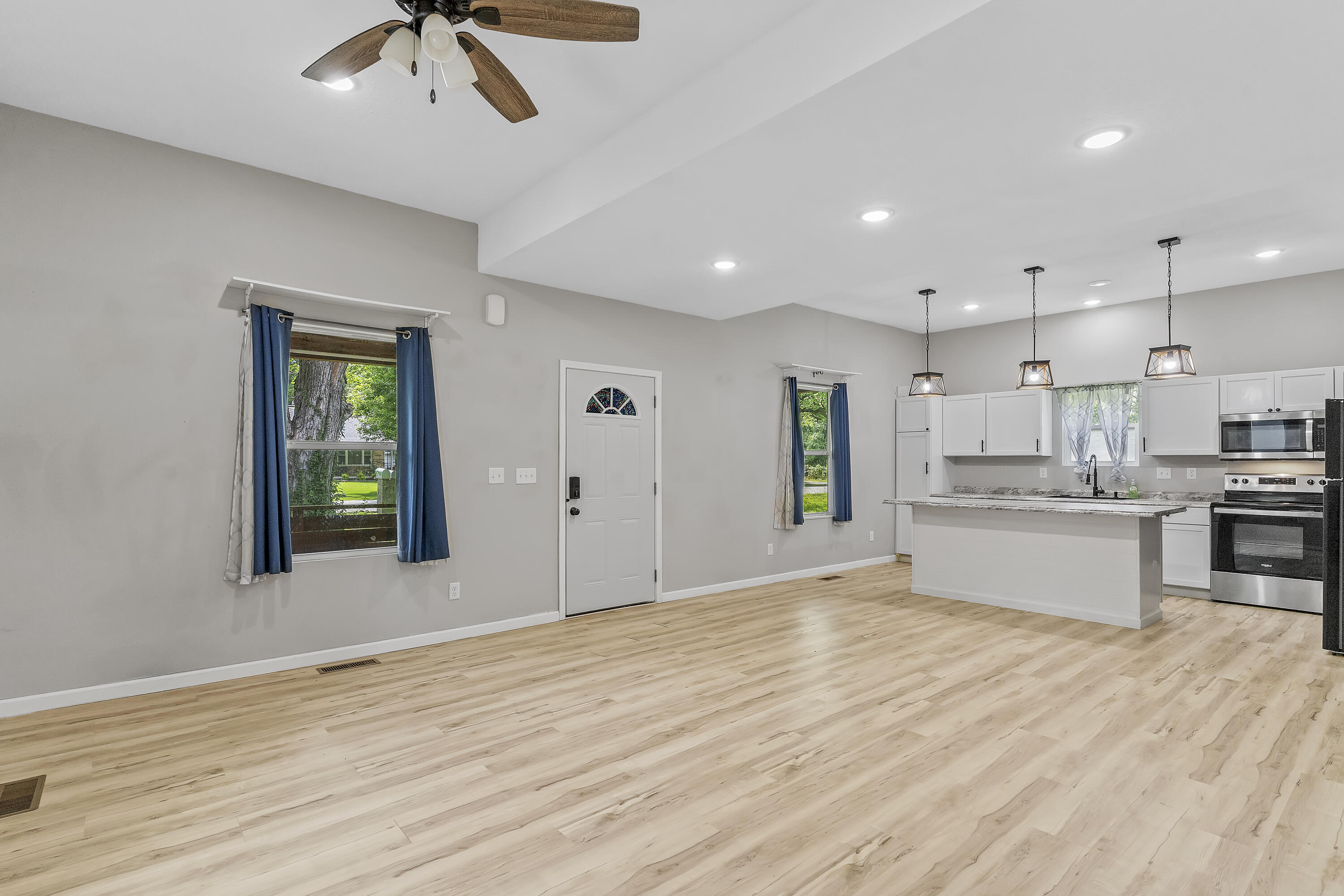 1825 North Burton Avenue Property Photo 7