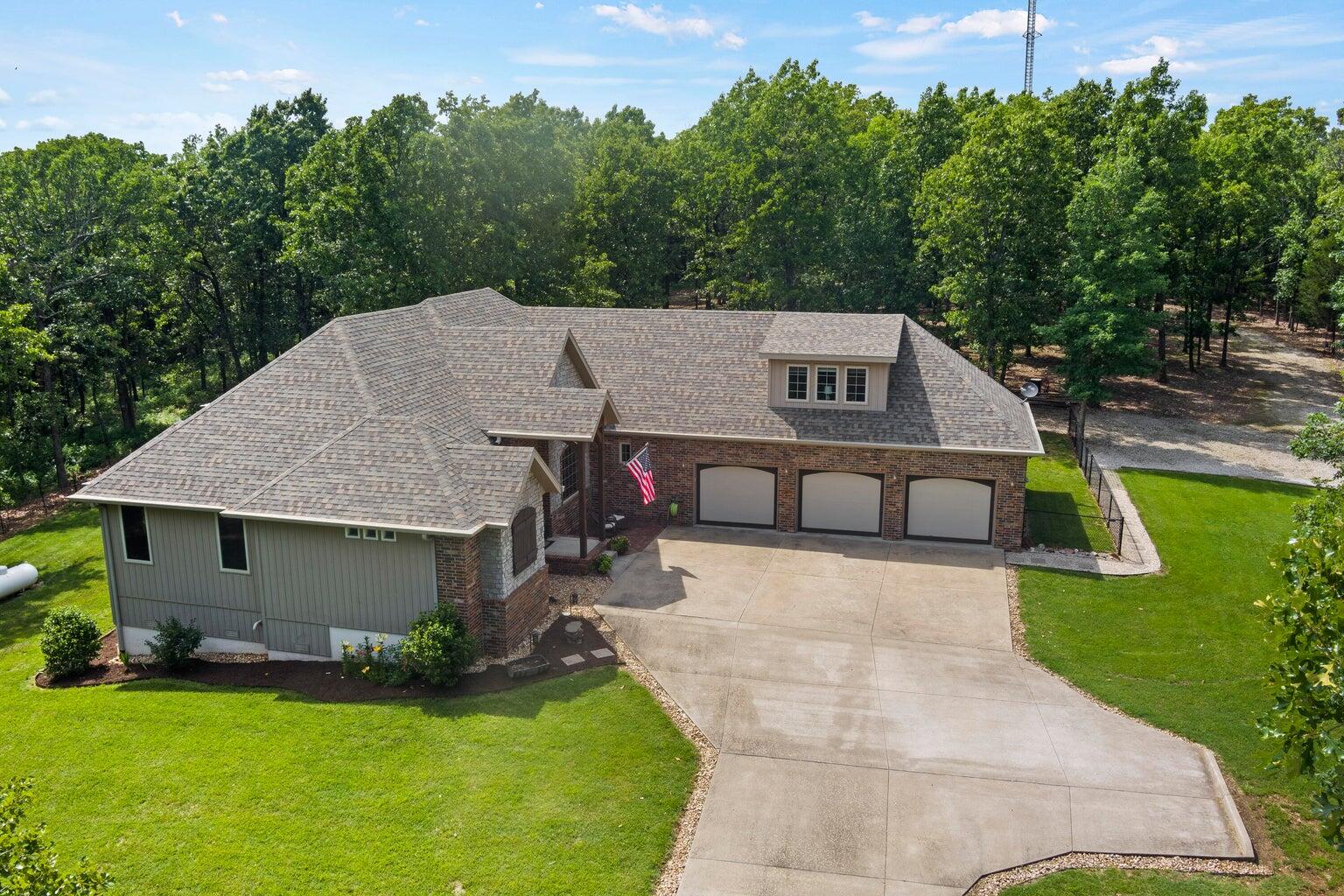 320 Ridgecrest Drive Property Photo 5
