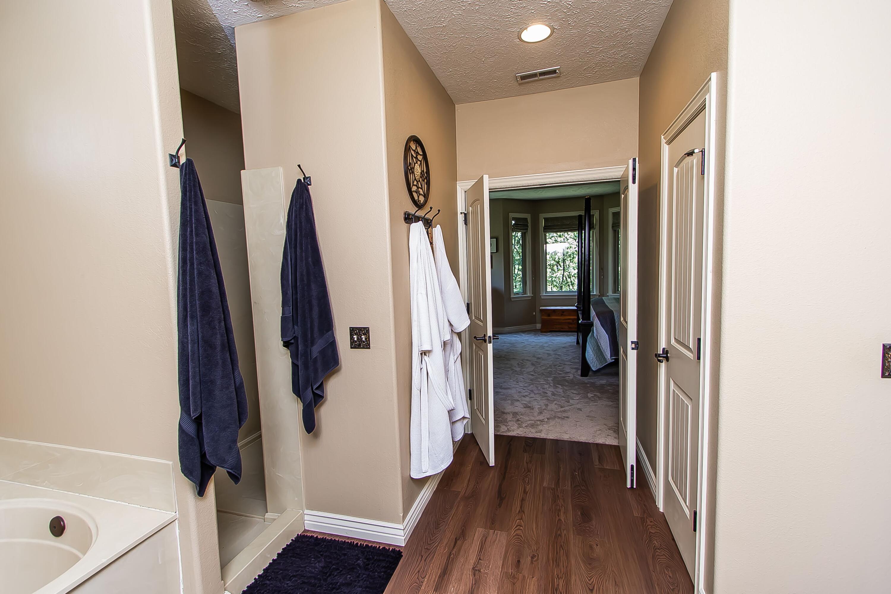 320 Ridgecrest Drive Property Photo 40