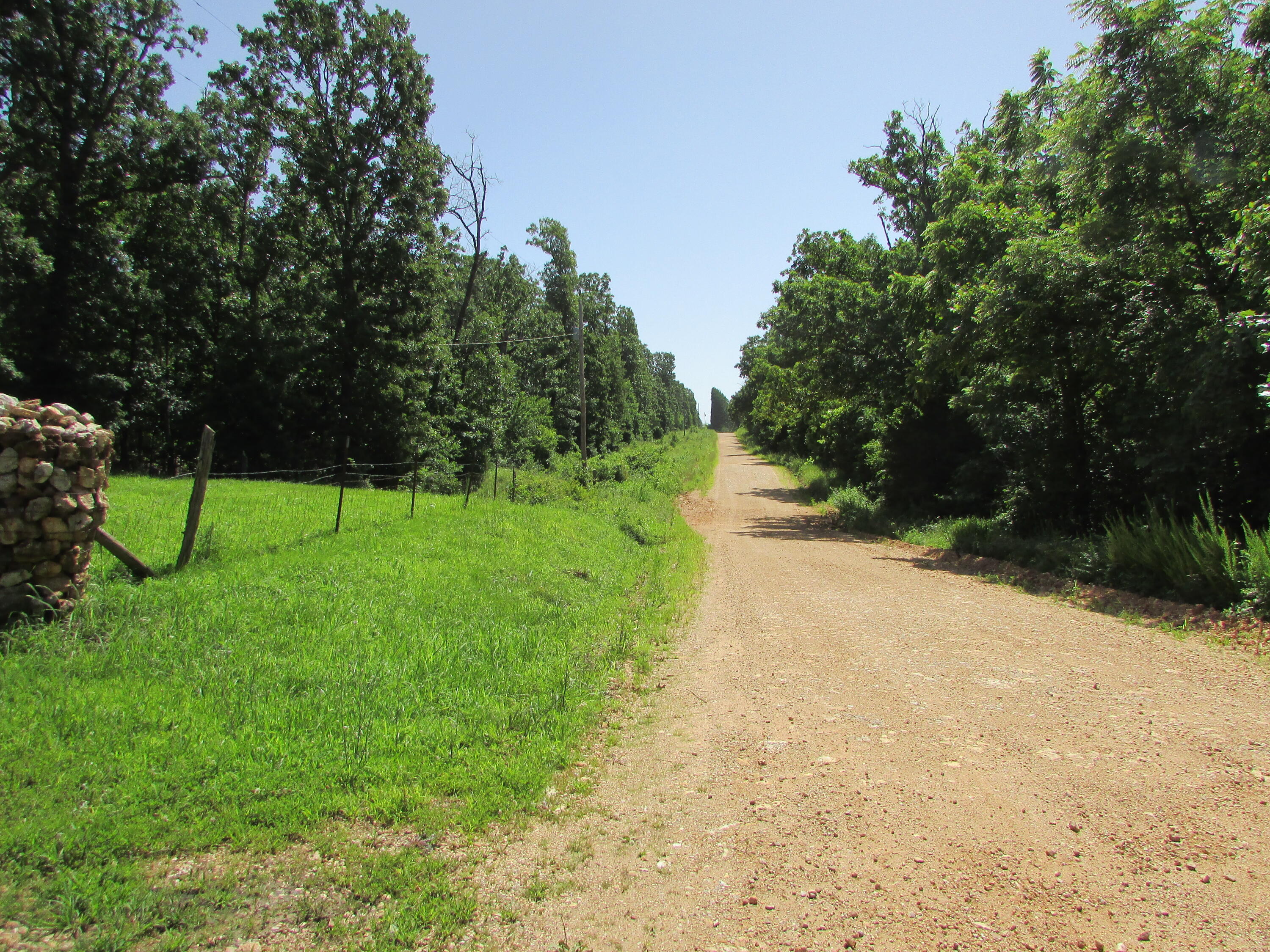 1315 Summit Road Property Photo 2