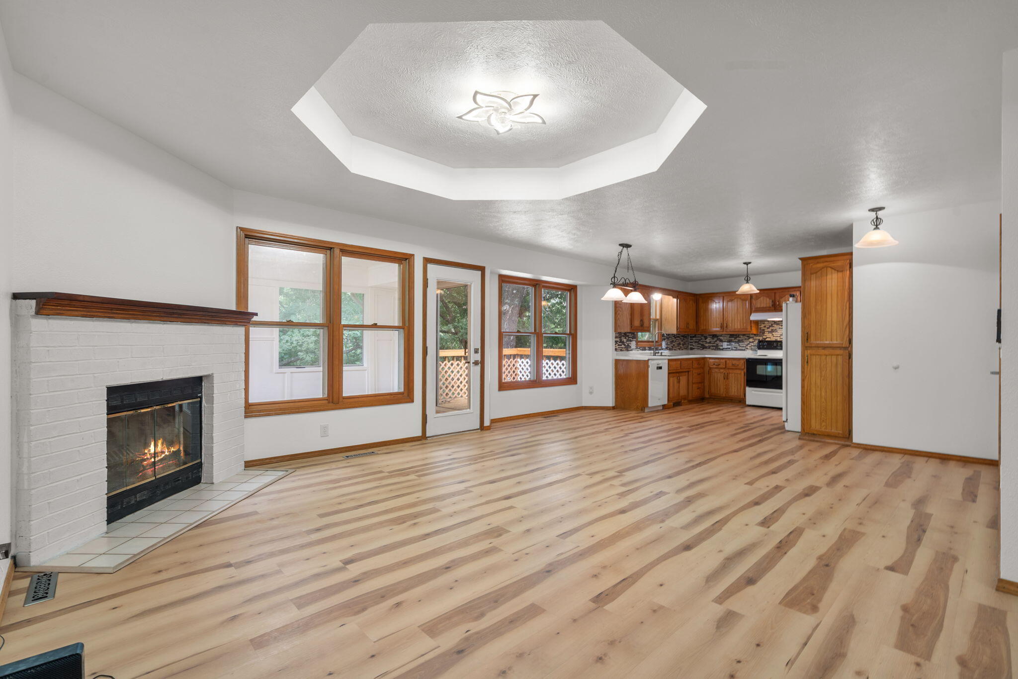 8 Northwoods Drive Property Photo 4