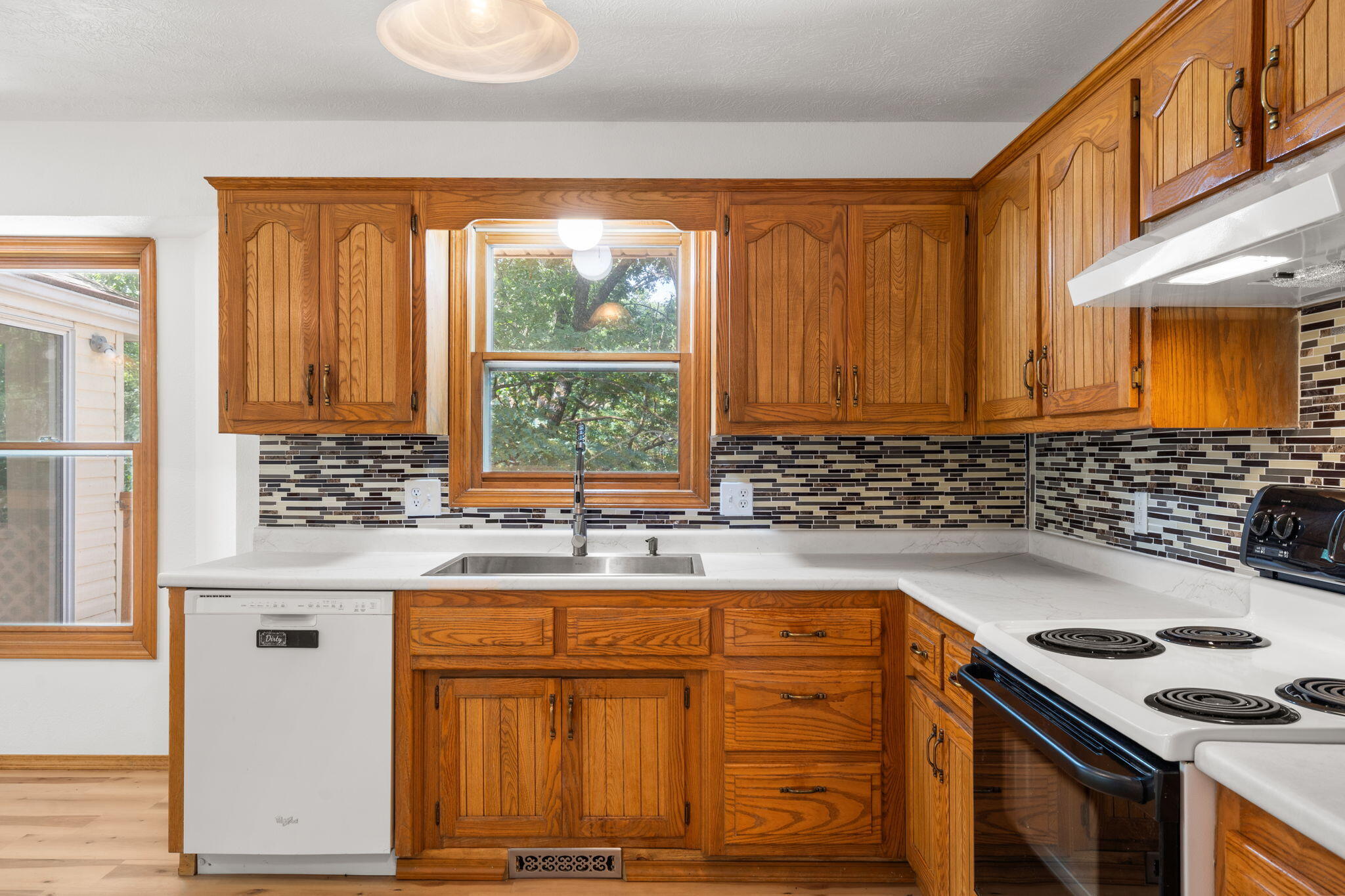8 Northwoods Drive Property Photo 17