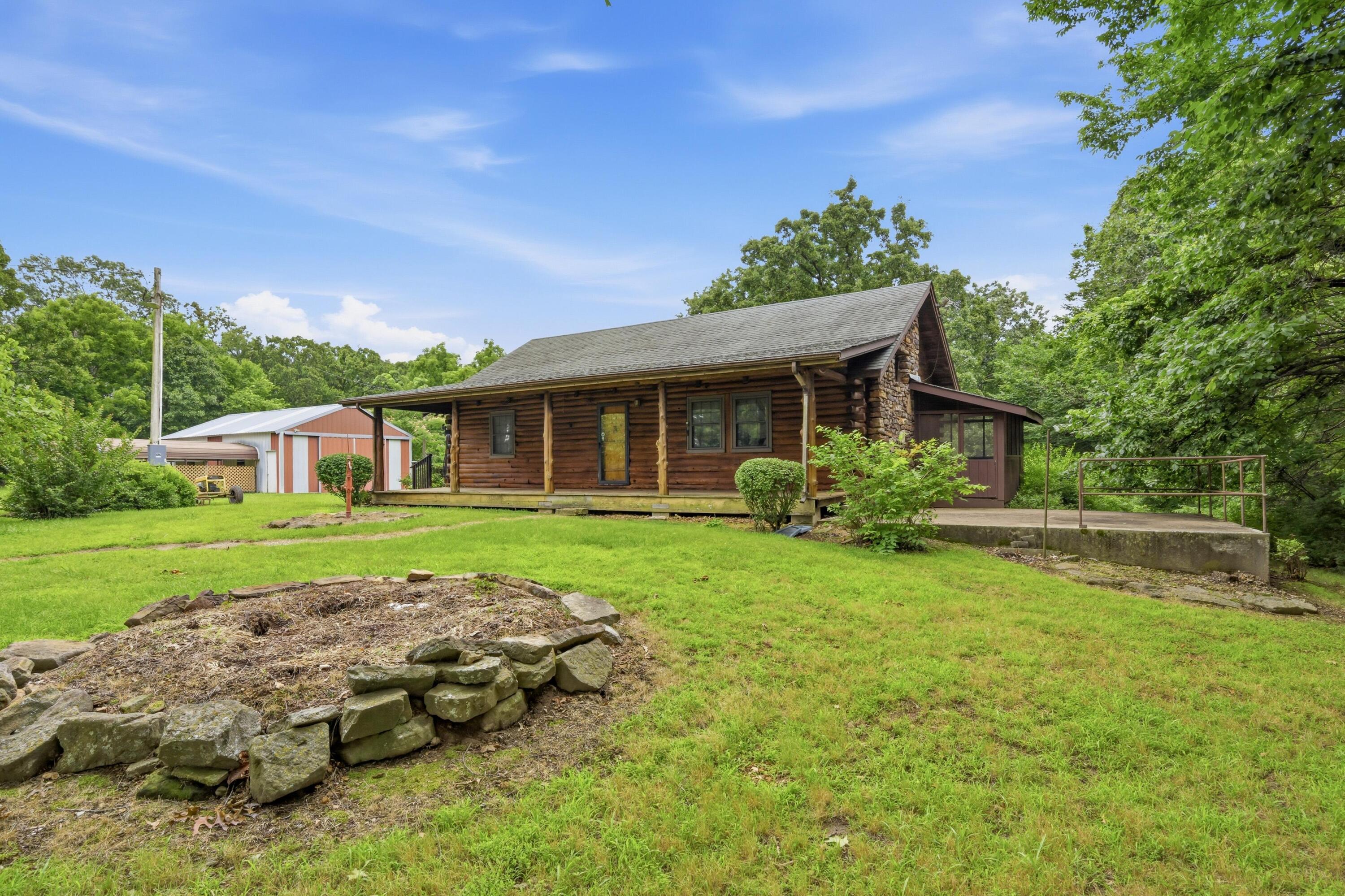 17083 Kentucky Road Property Photo 4