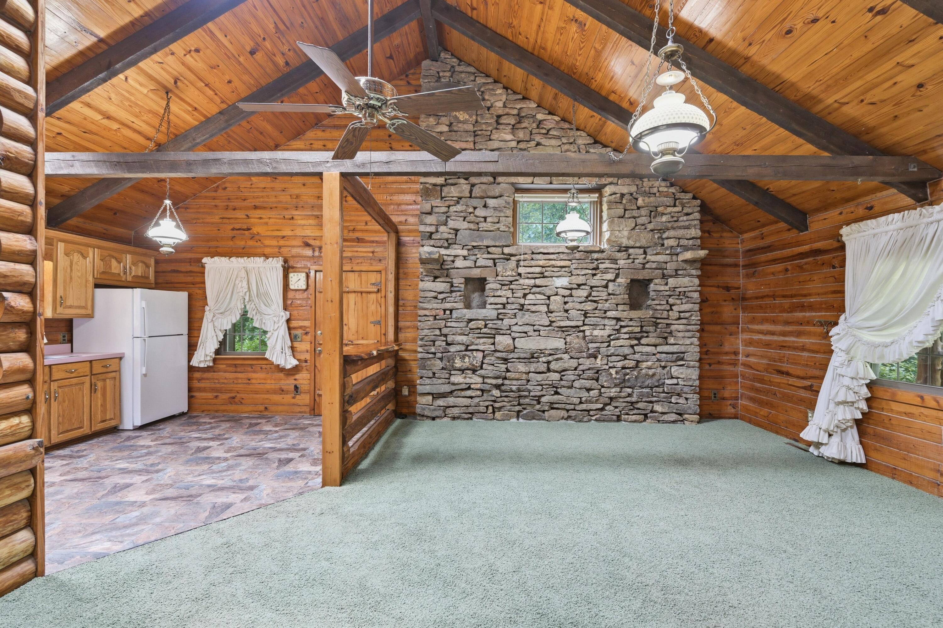 17083 Kentucky Road Property Photo 6