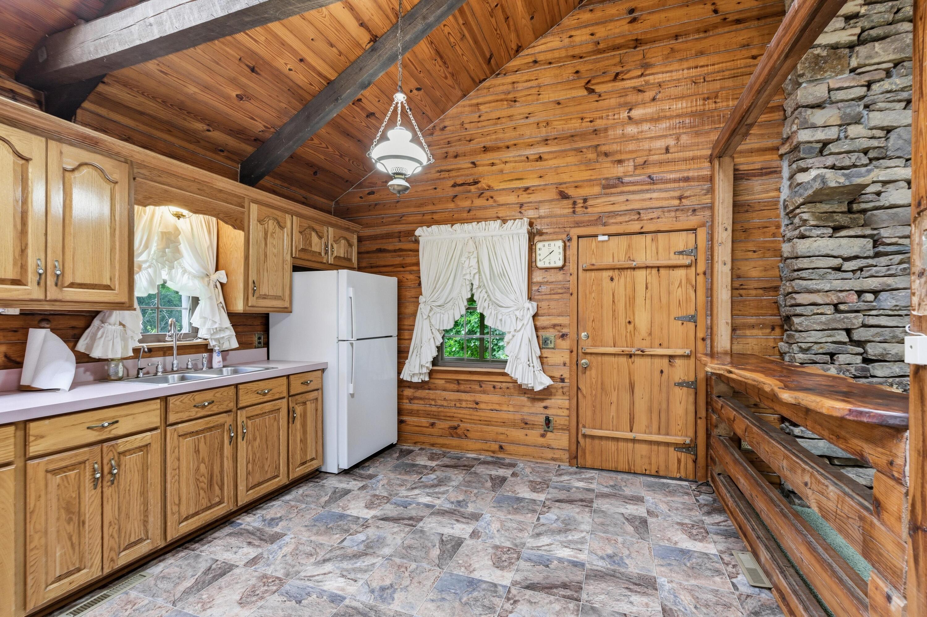 17083 Kentucky Road Property Photo 12