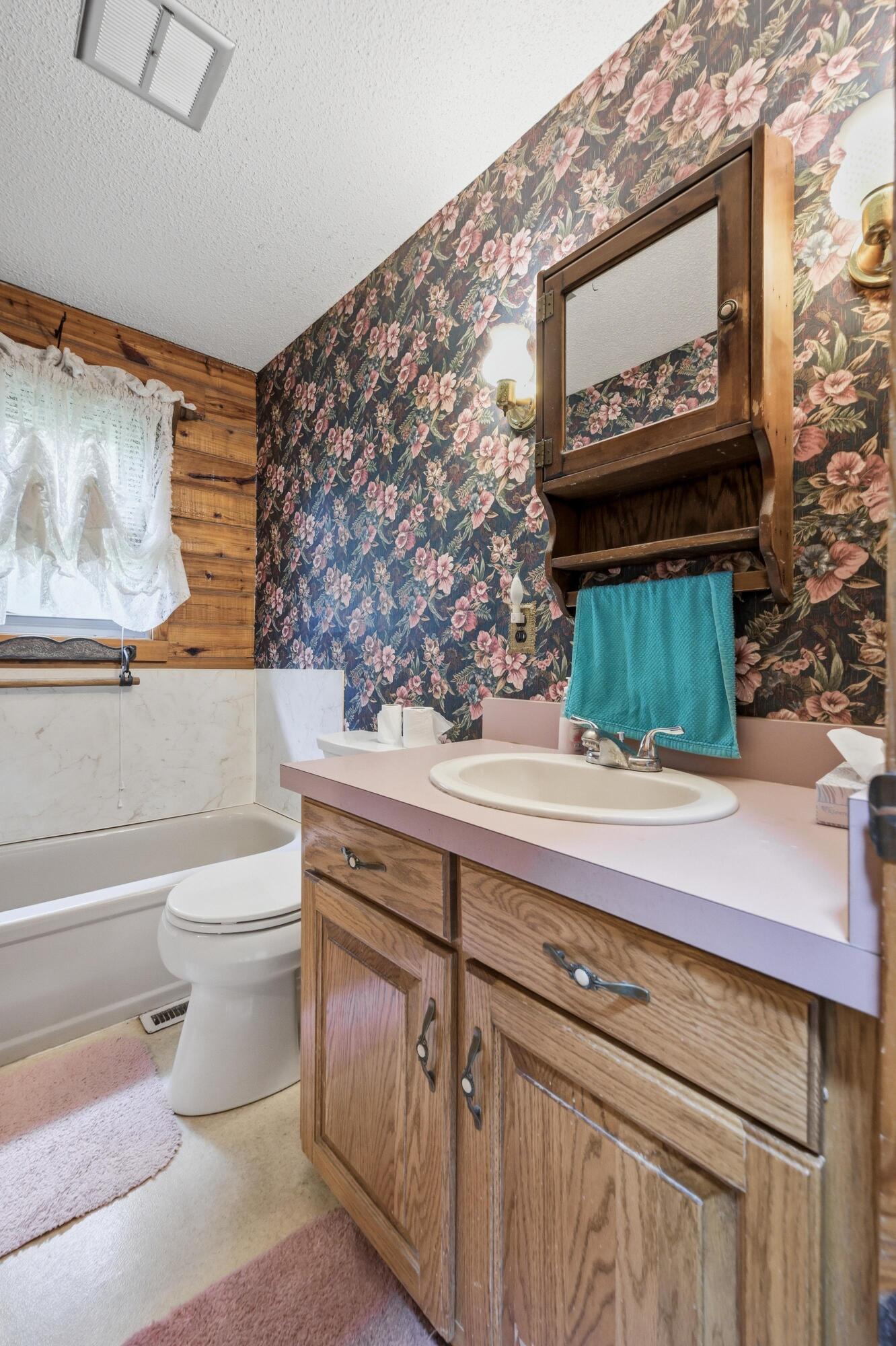 17083 Kentucky Road Property Photo 18