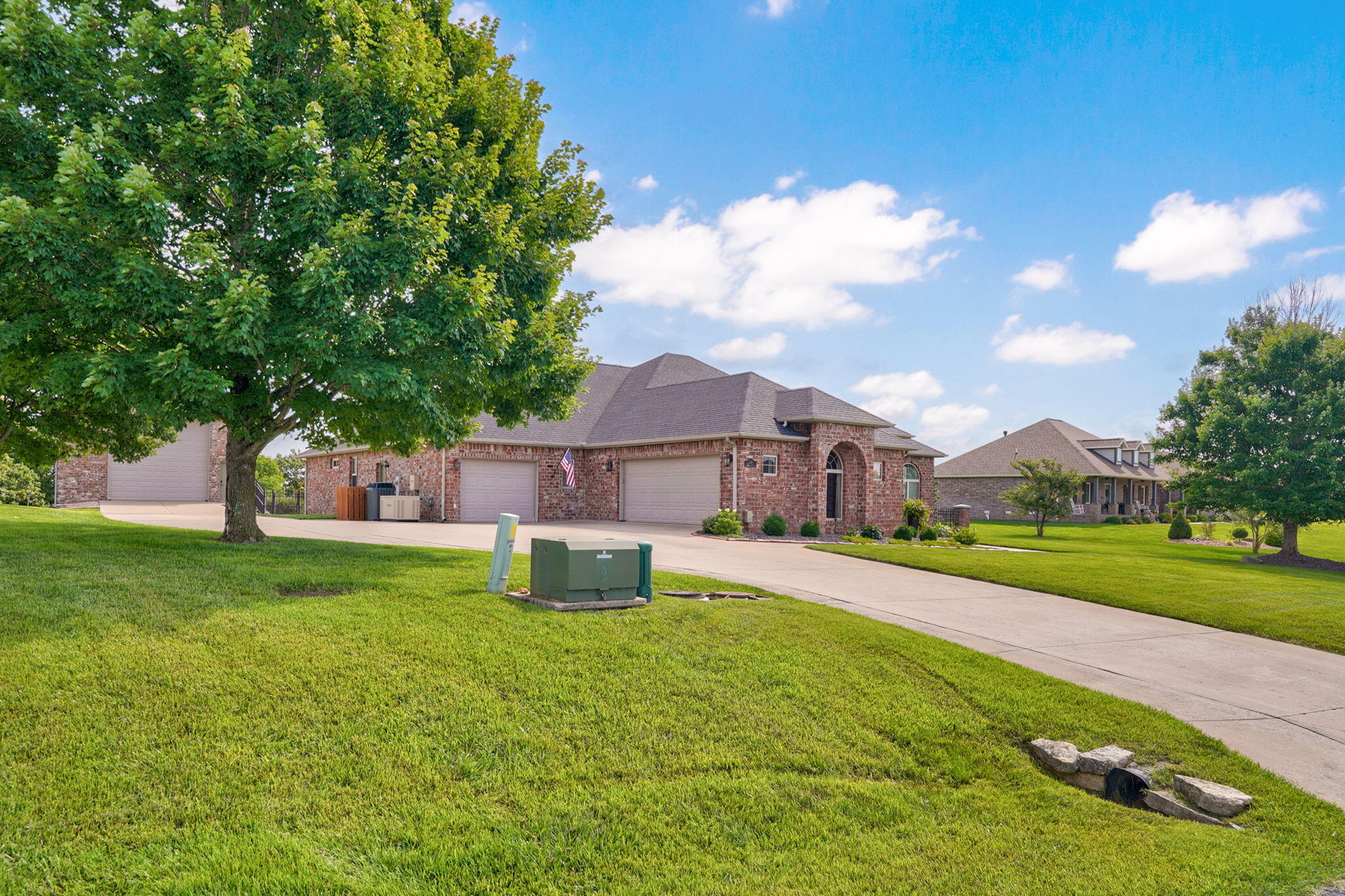 332 Sunset Drive Property Photo 4