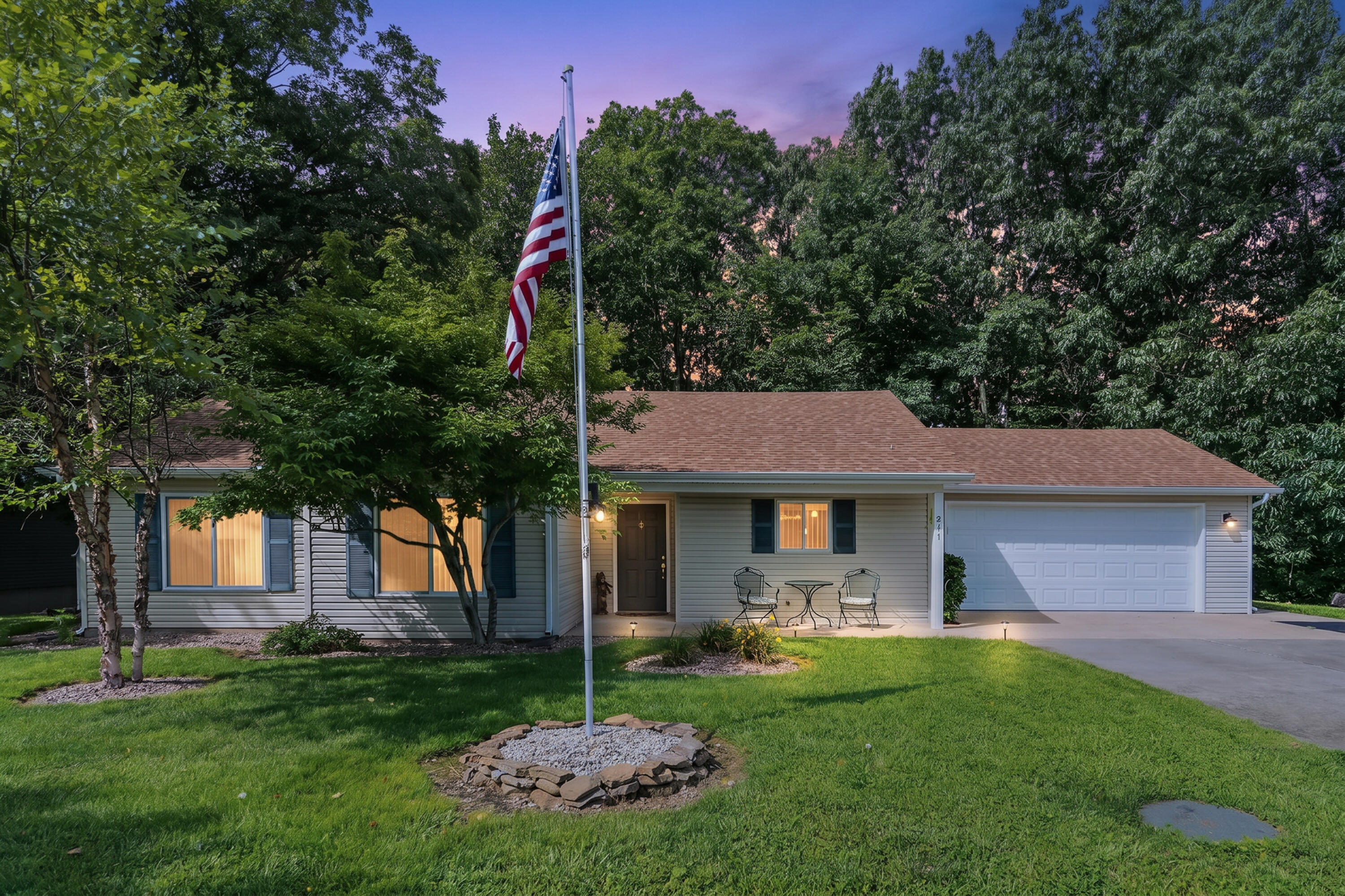 211 North Catamount Boulevard Property Photo 1