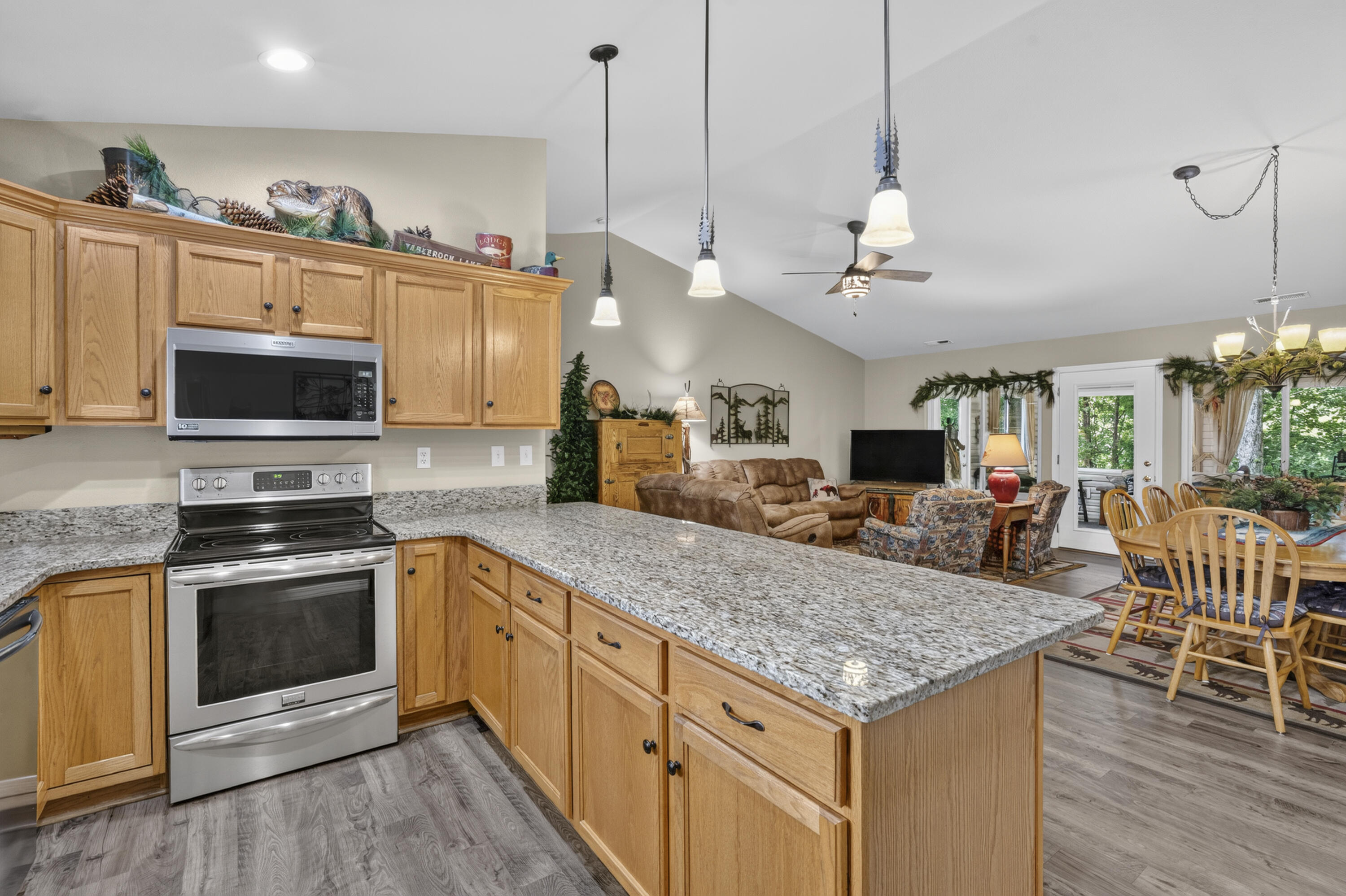 211 North Catamount Boulevard Property Photo 11