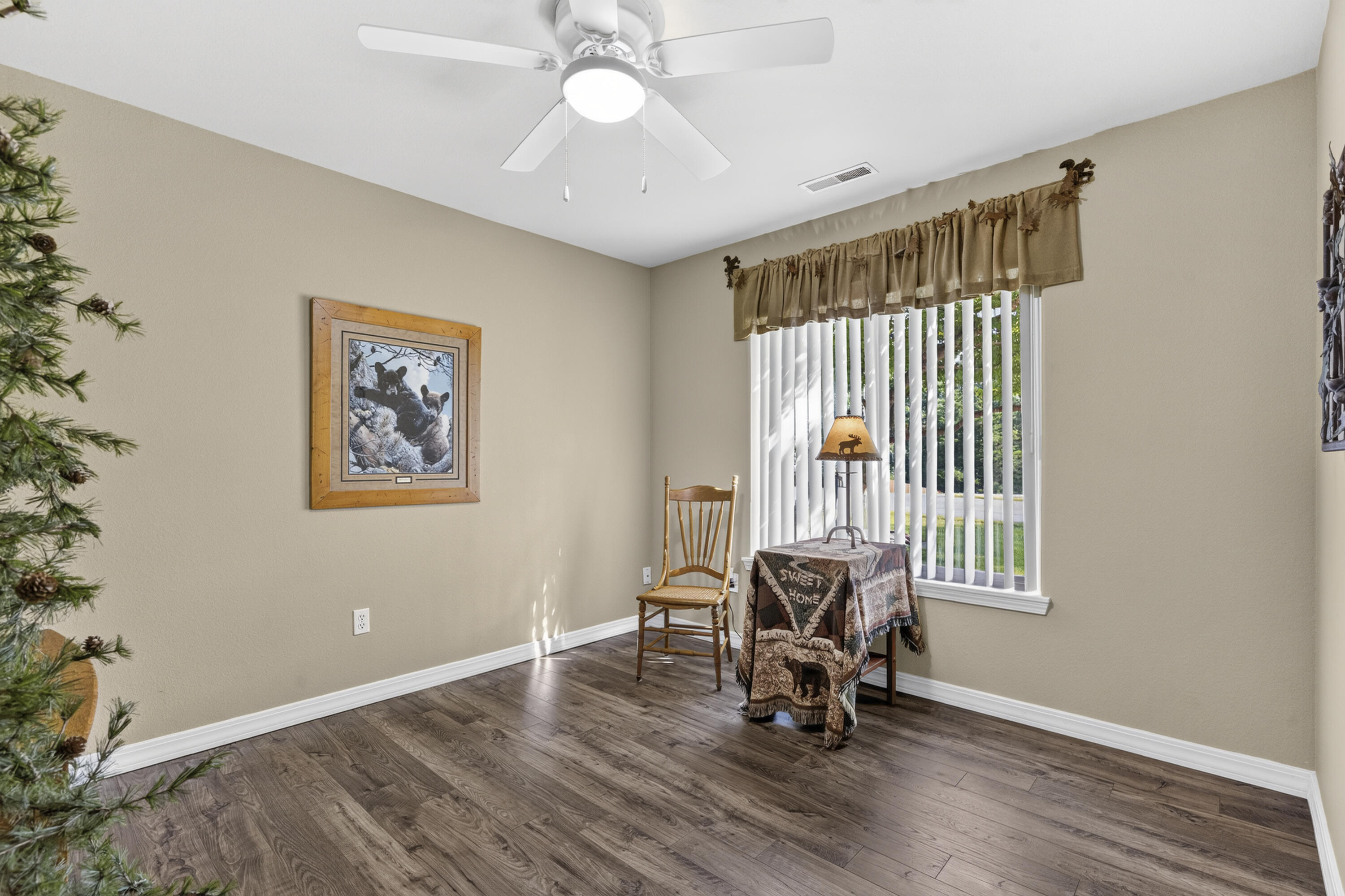 211 North Catamount Boulevard Property Photo 15