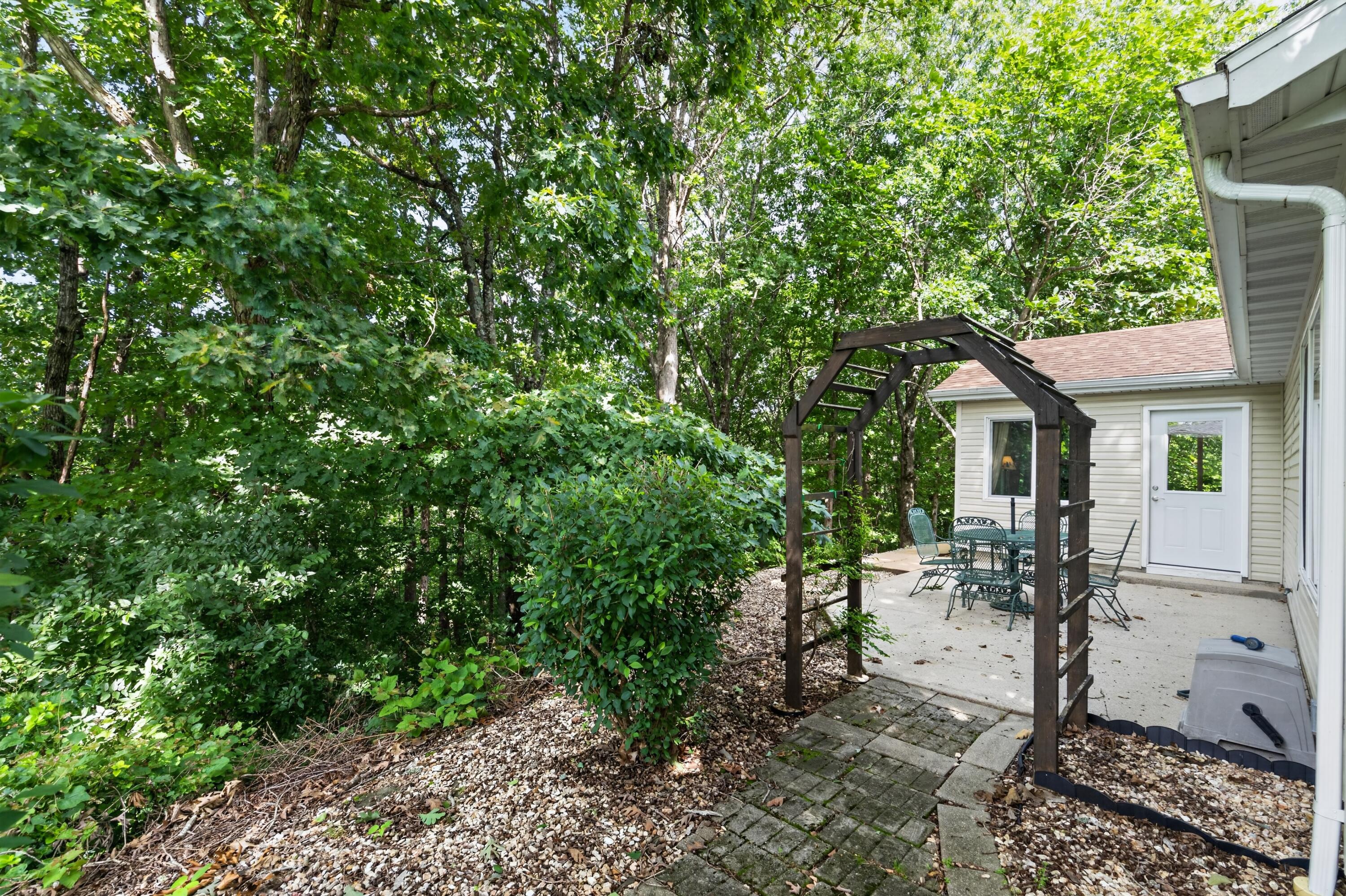 211 North Catamount Boulevard Property Photo 31