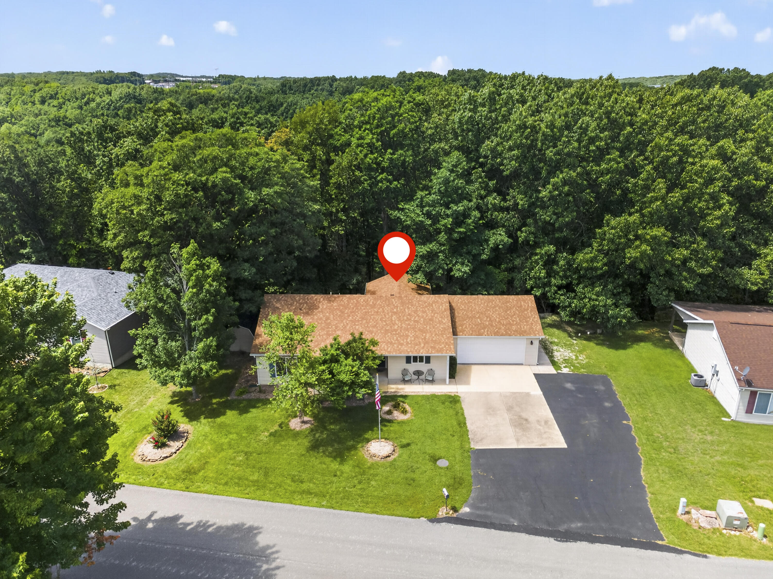 211 North Catamount Boulevard Property Photo 38