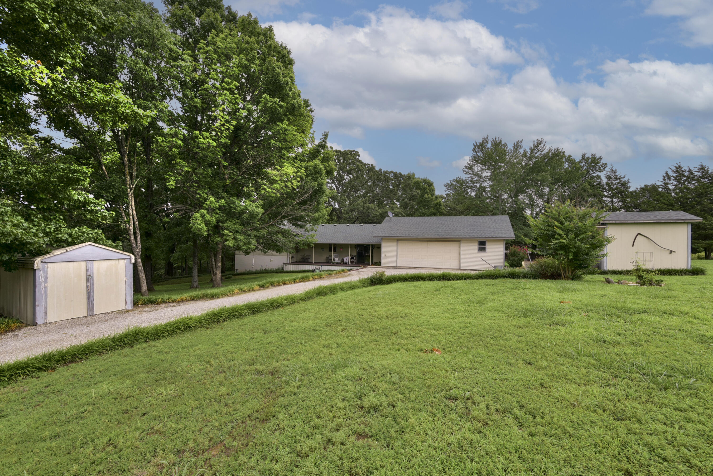 28704 Cromwell Road Property Photo 5