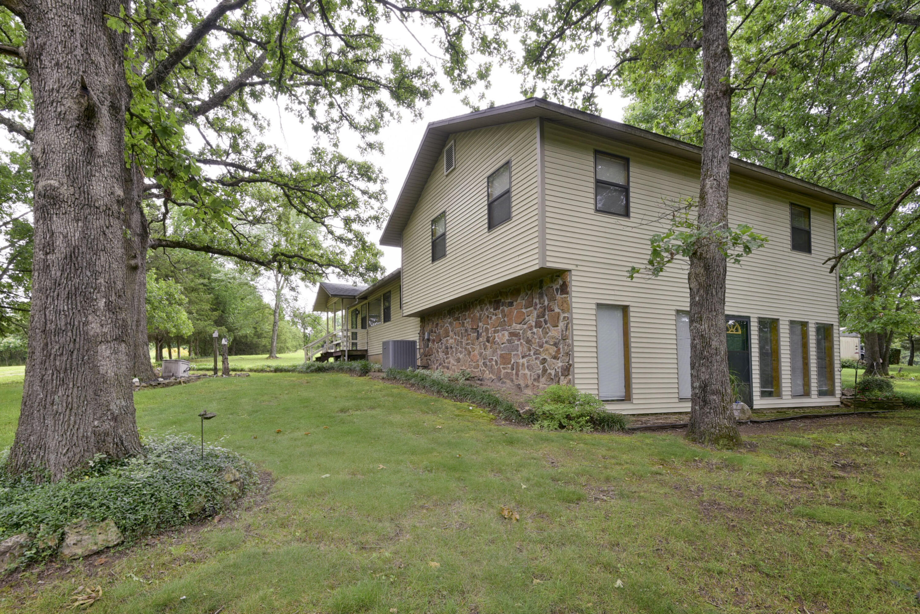 28704 Cromwell Road Property Photo 9