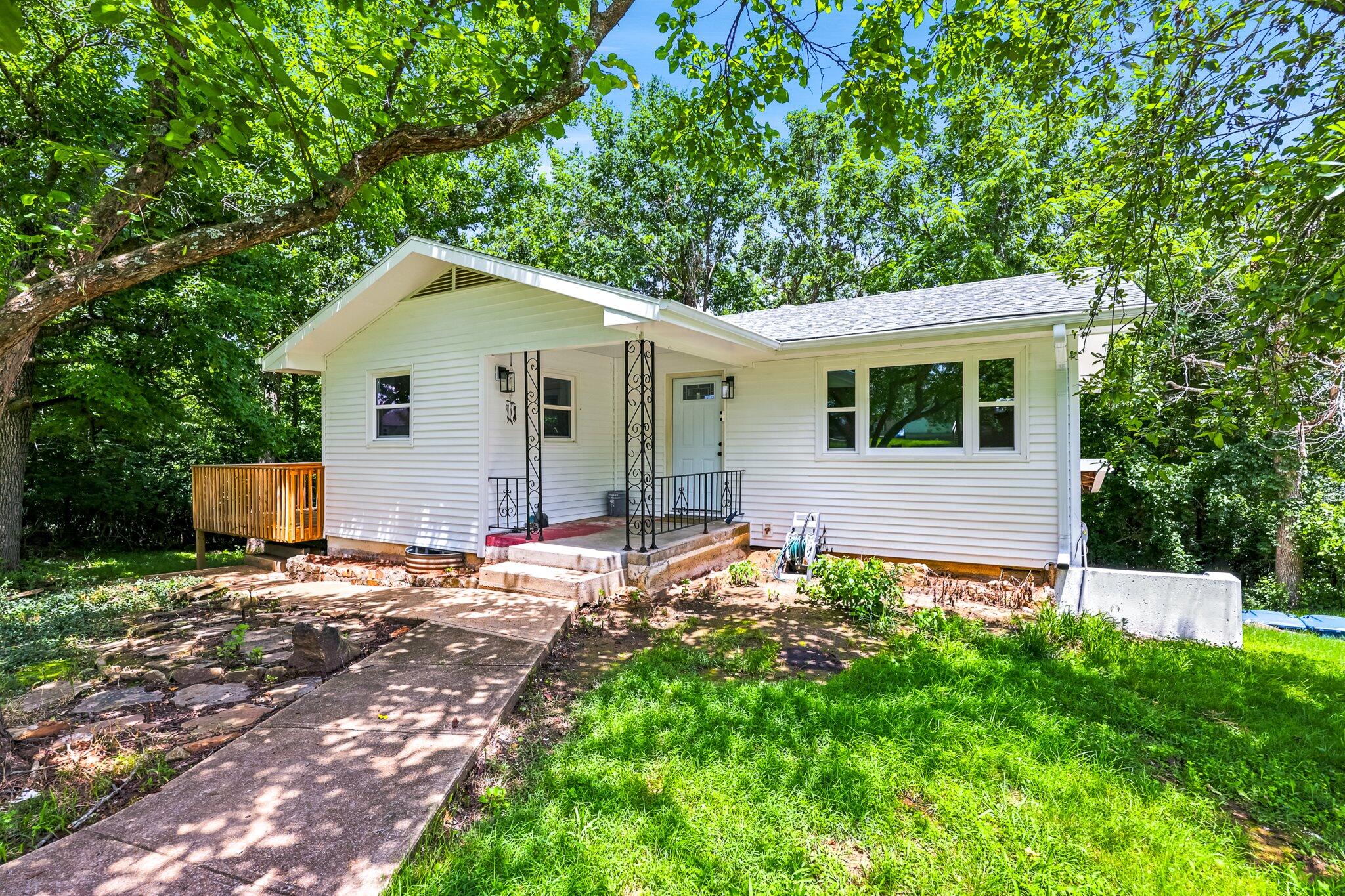 183 Allaman Drive Property Photo 4
