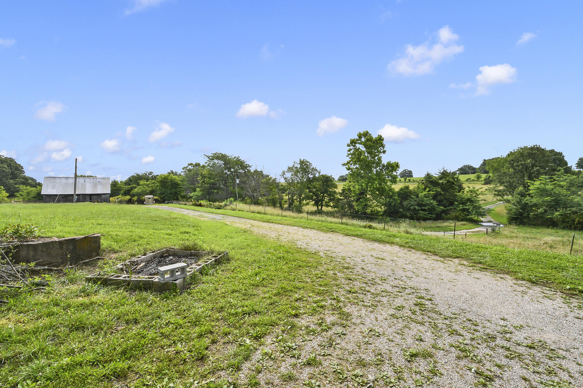 2209 State Highway Dd Property Photo 10