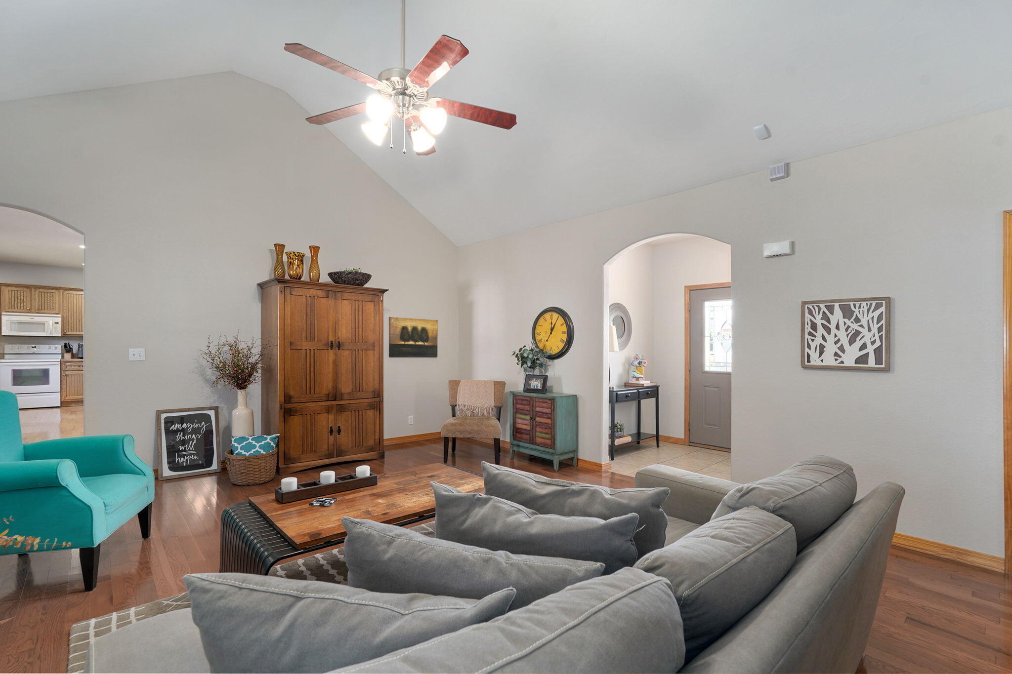3713 North Croswell Avenue Property Photo 9